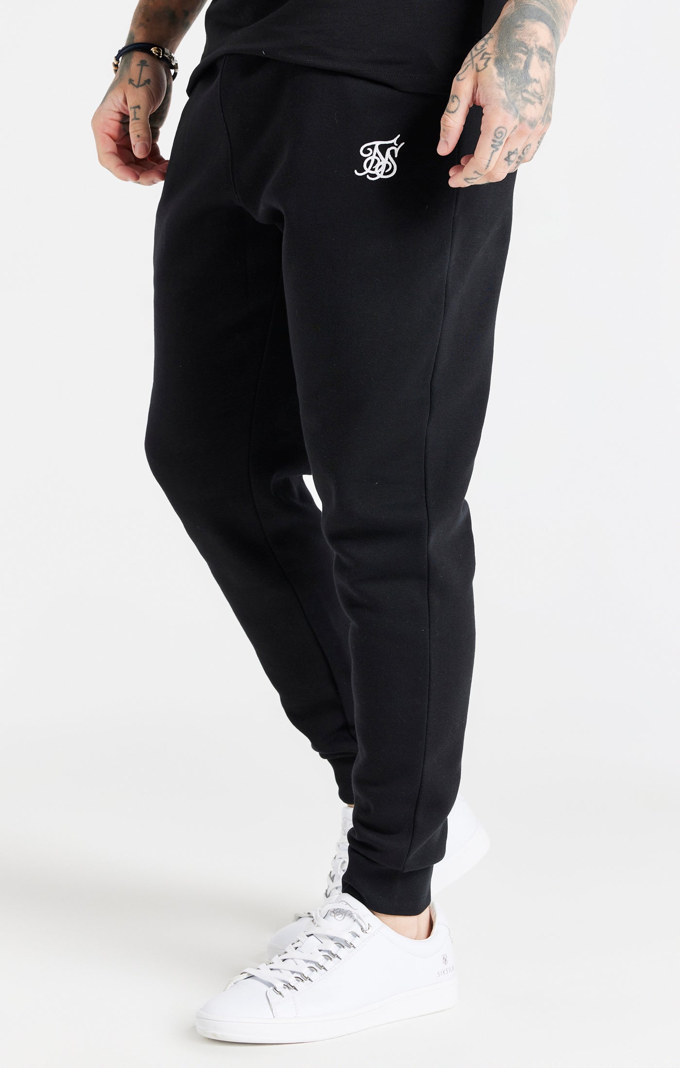 Essential Cuffed Jogger in Black Pantalon SikSilk
