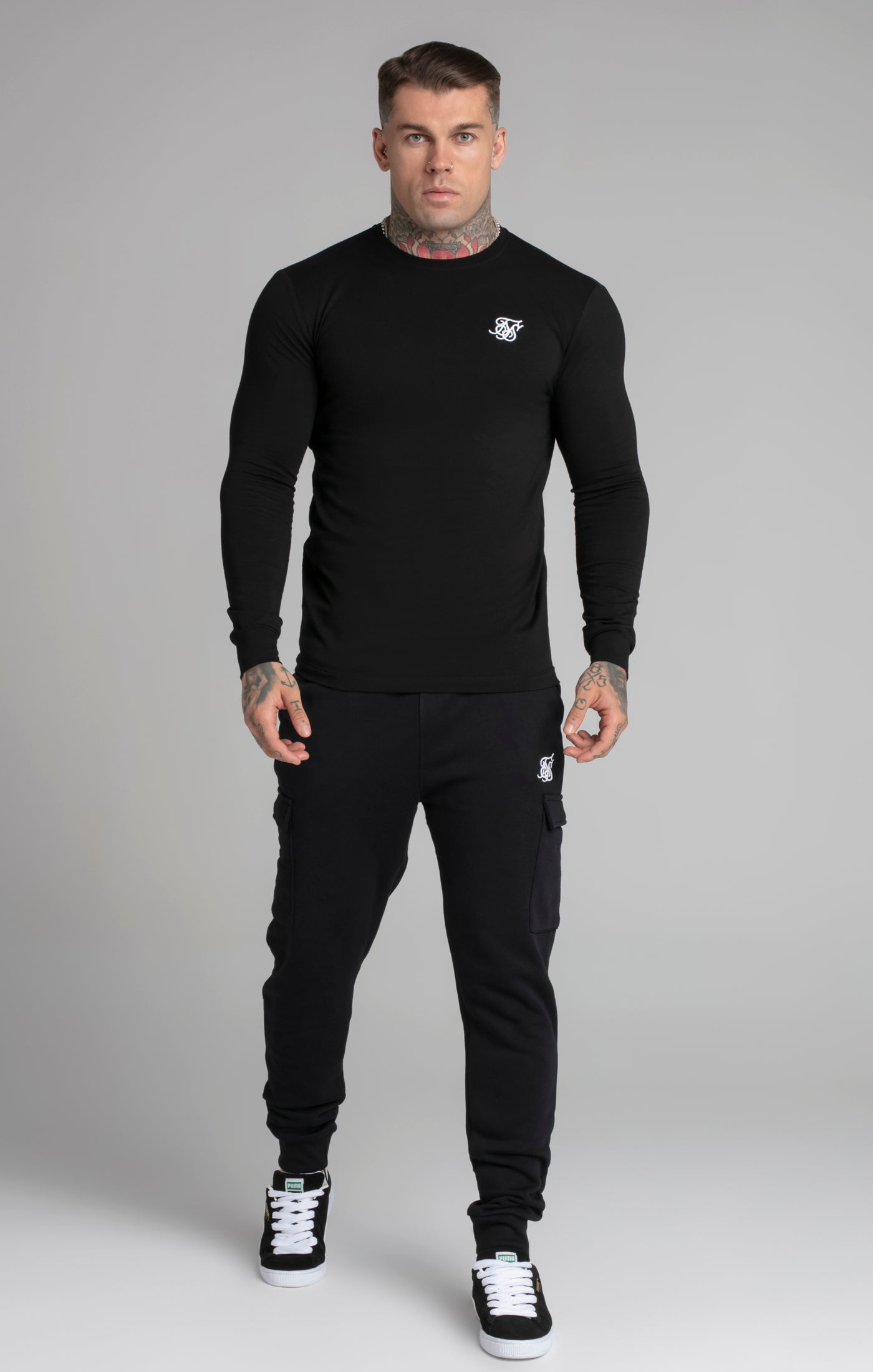 Essential Cargo Jogger in Black Pantalon SikSilk