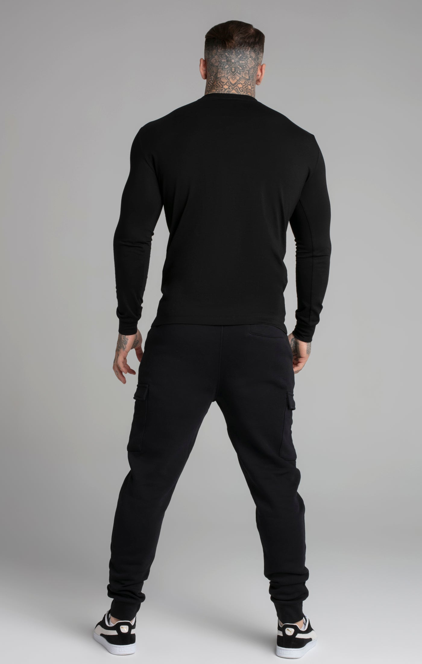 Essential Cargo Jogger in Black Pantalon SikSilk