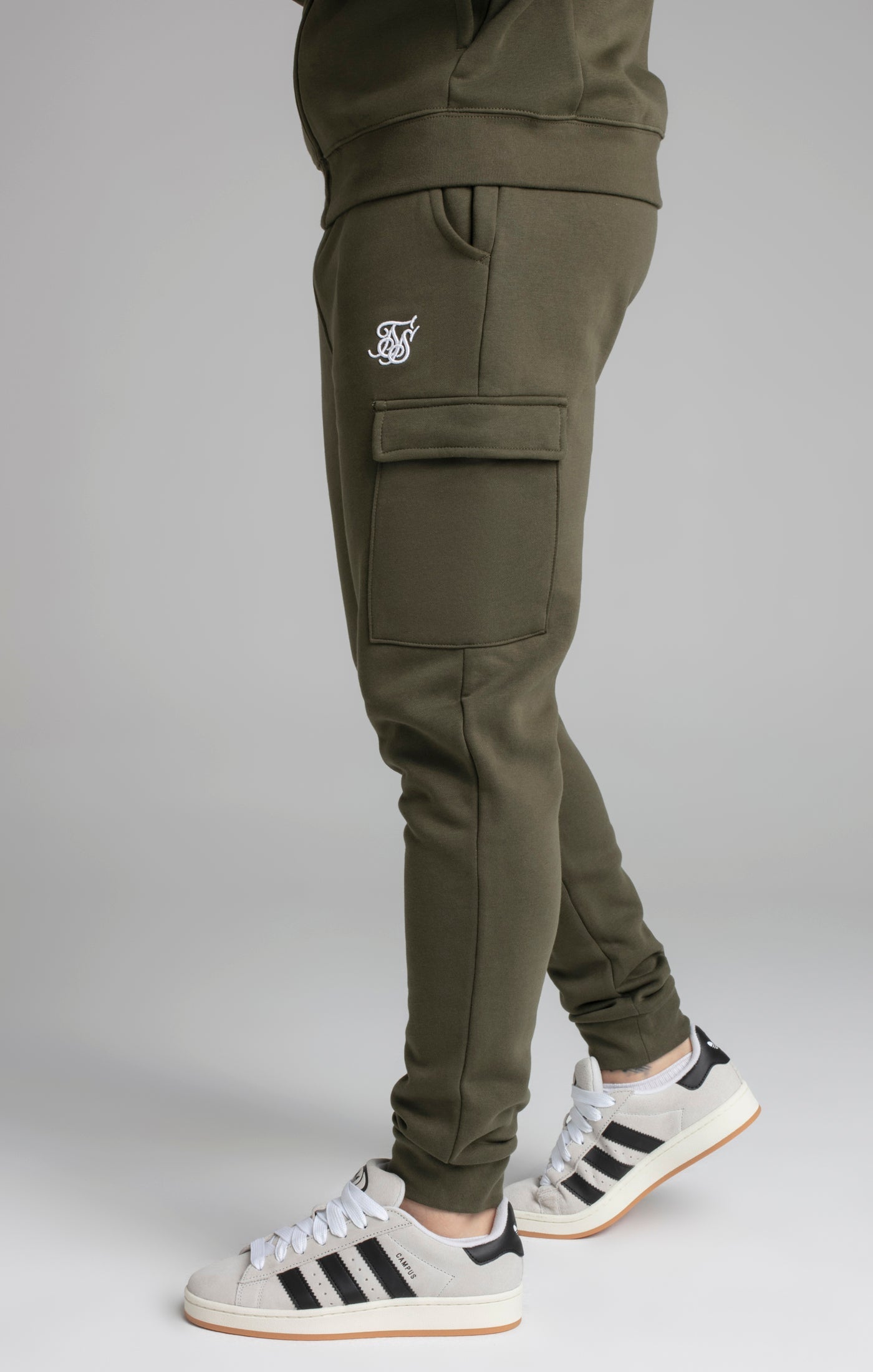 Essential Cargo Jogger en Kaki Pantalon SikSilk
