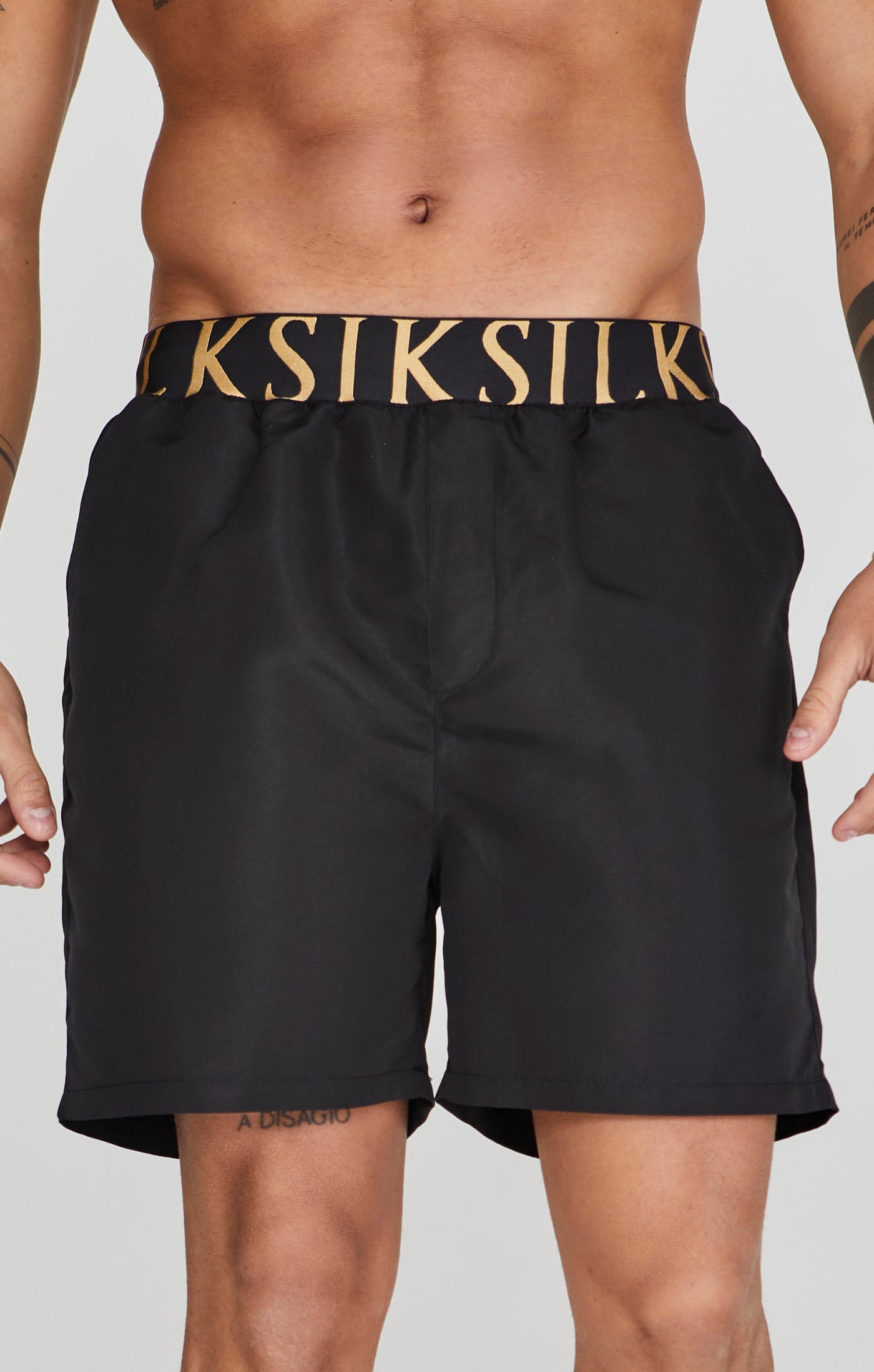 Swim Shorts in Black Pantalons de bain SikSilk