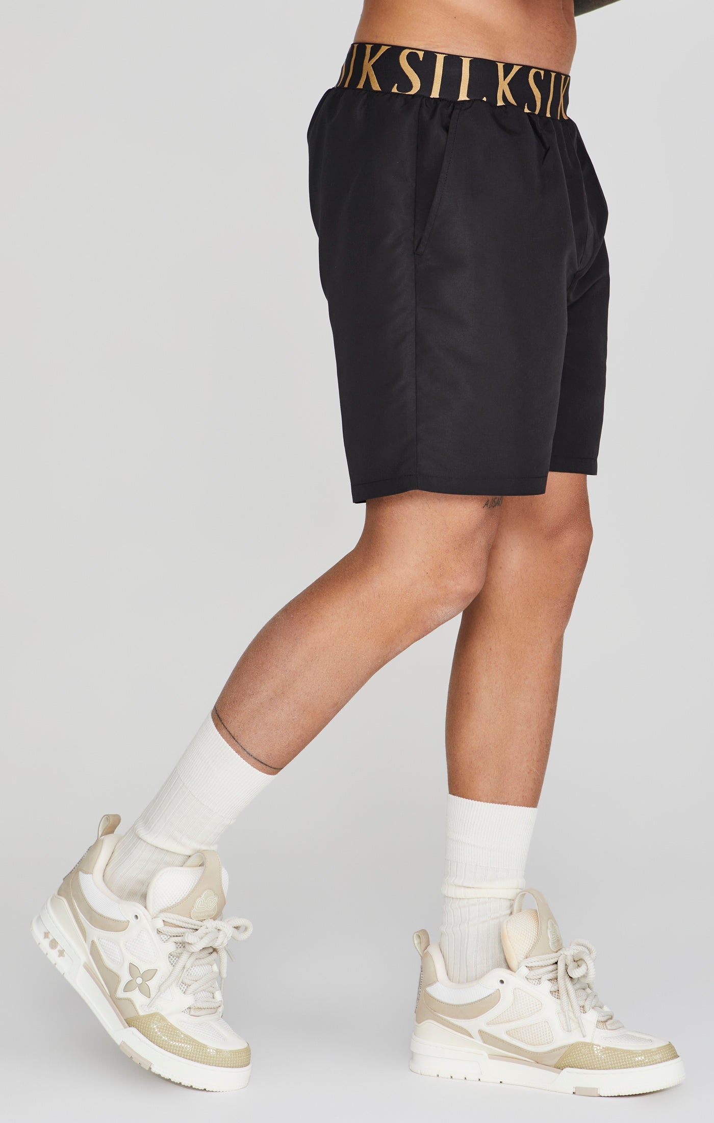 Swim Shorts in Black Pantalons de bain SikSilk