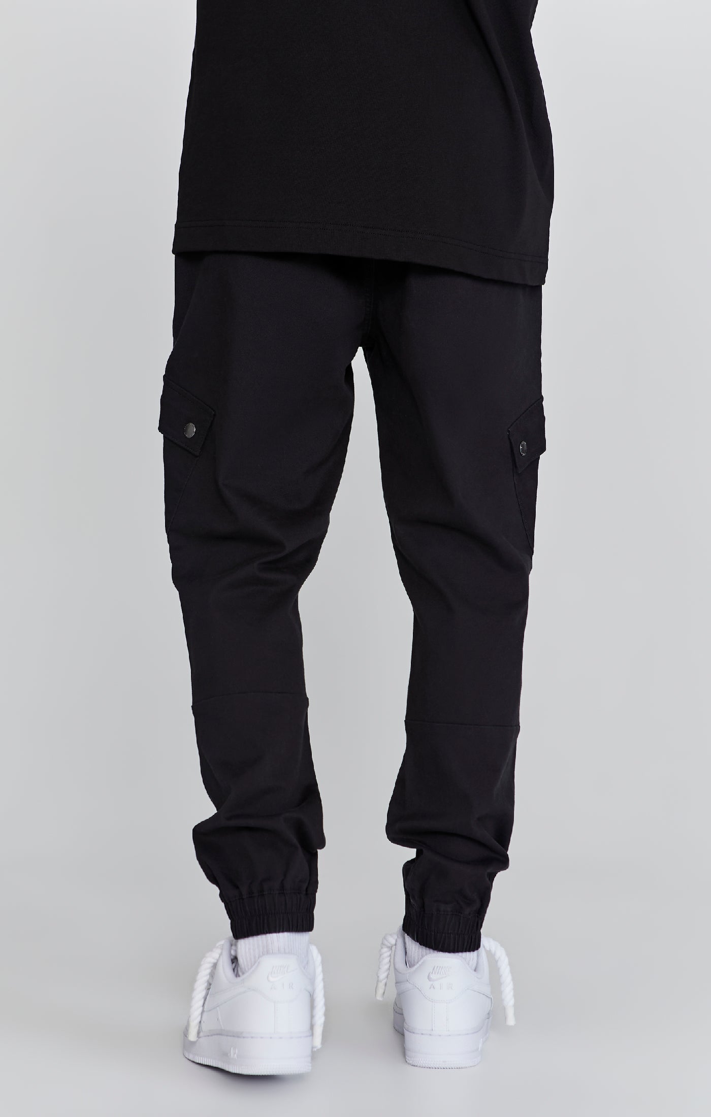 Cargo Pants in Black Pantalons SikSilk