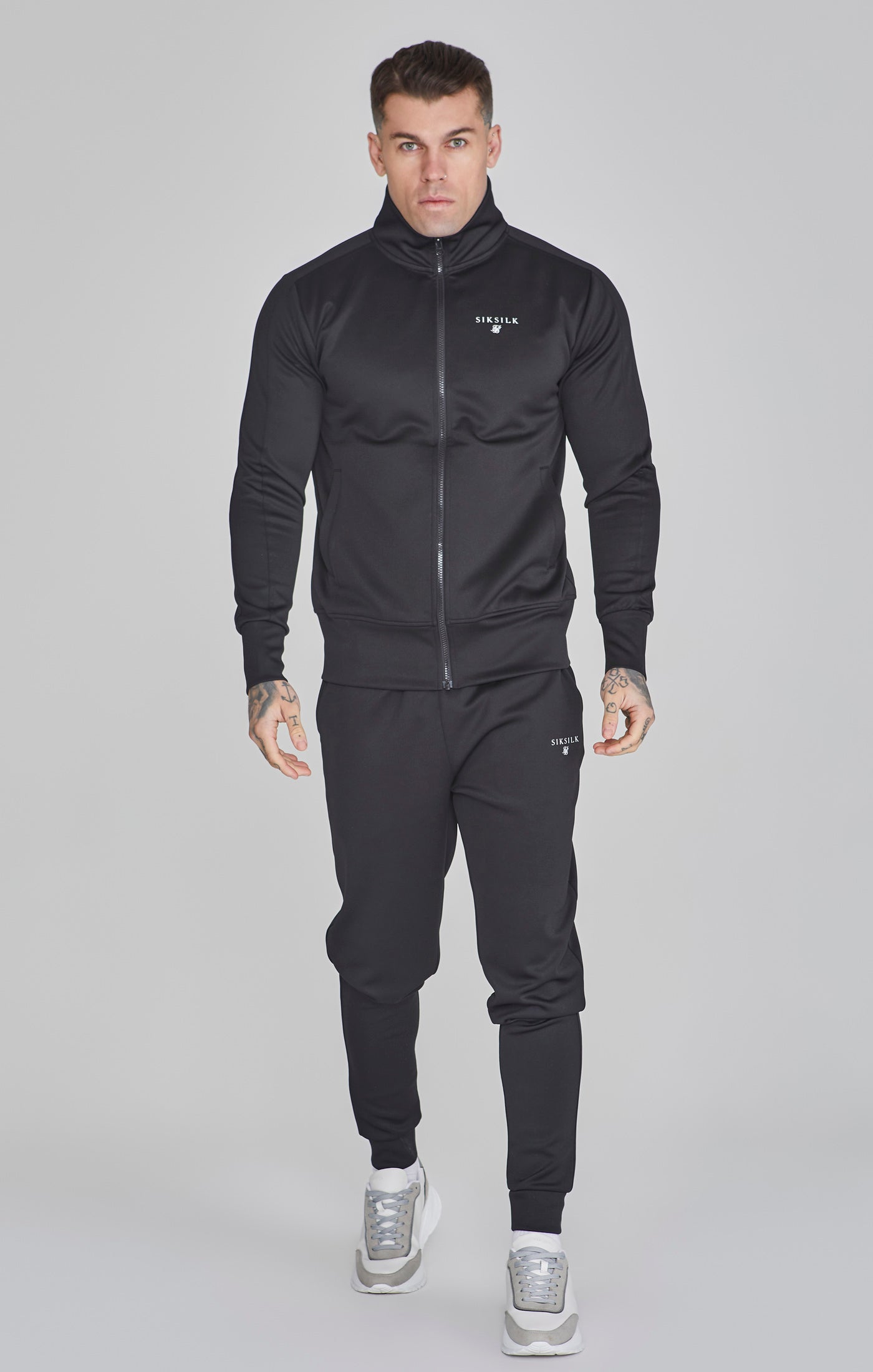 Essentials Poly Track Top in Black Vestes Sweat SikSilk