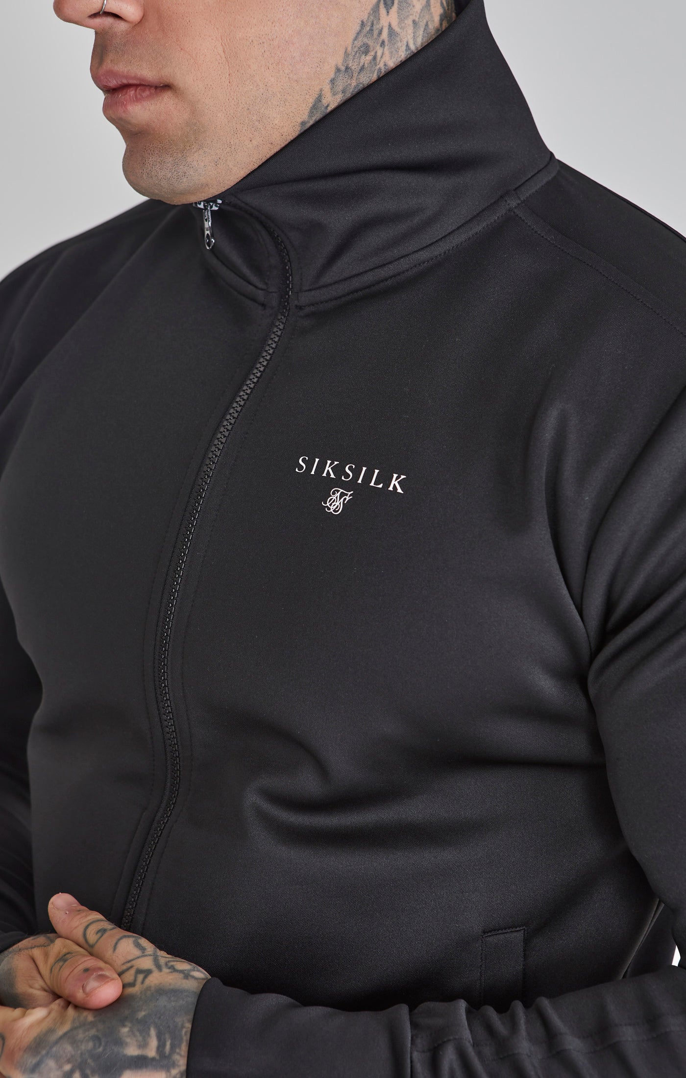 Essentials Poly Track Top in Black Vestes Sweat SikSilk