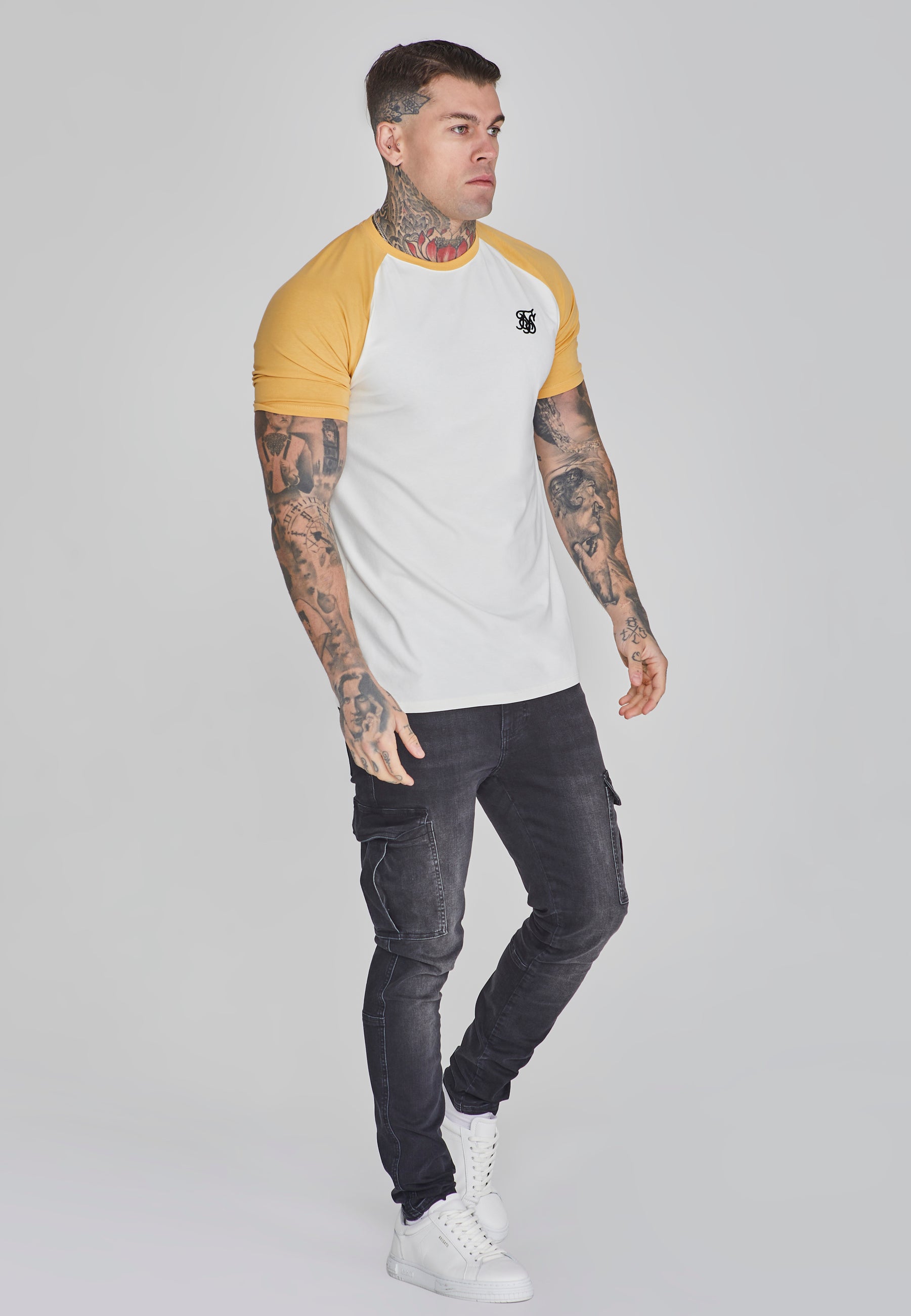 T-shirt raglan en écru/jaune T-shirts SikSilk