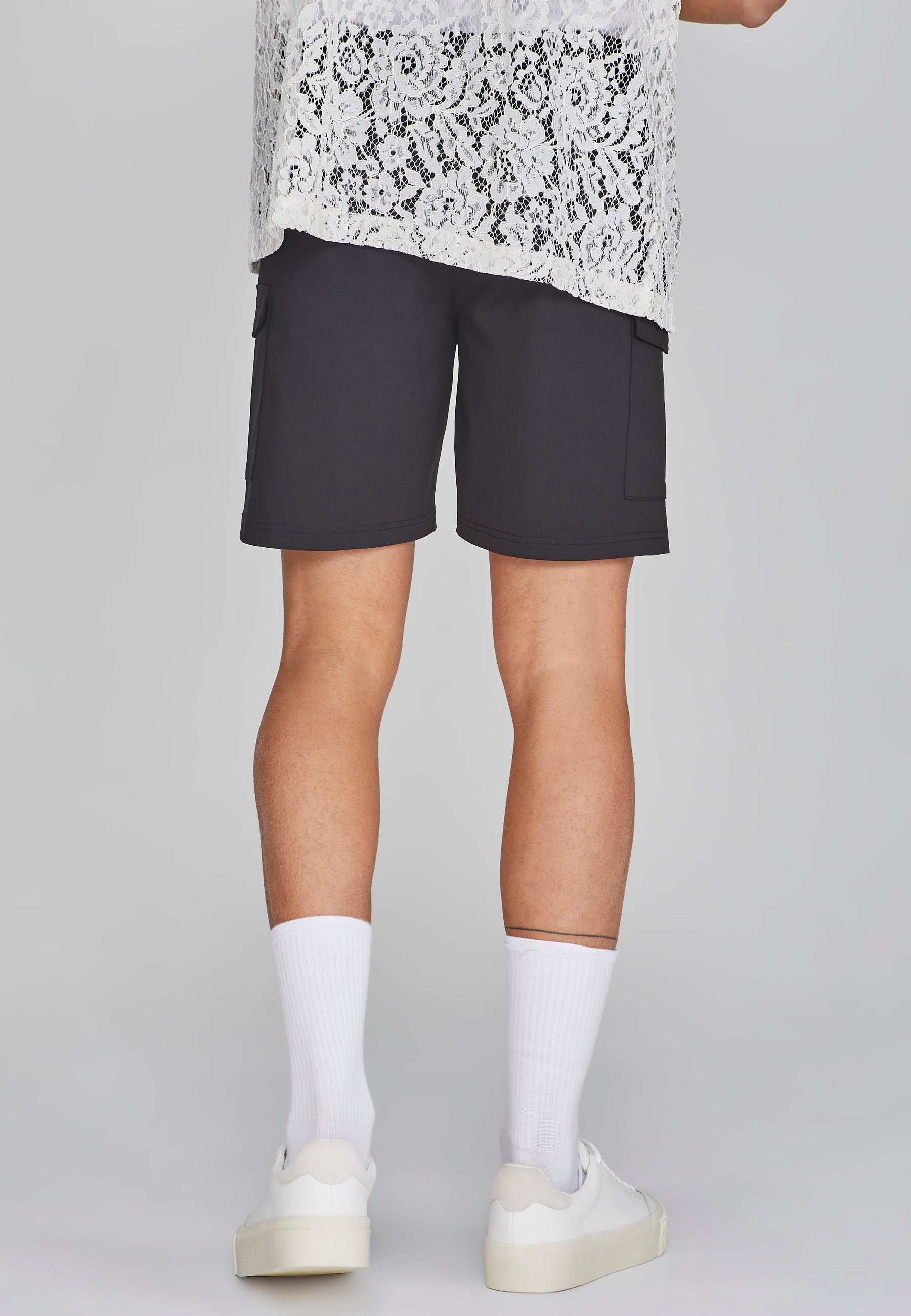 Short Cargo dans Black Short SikSilk