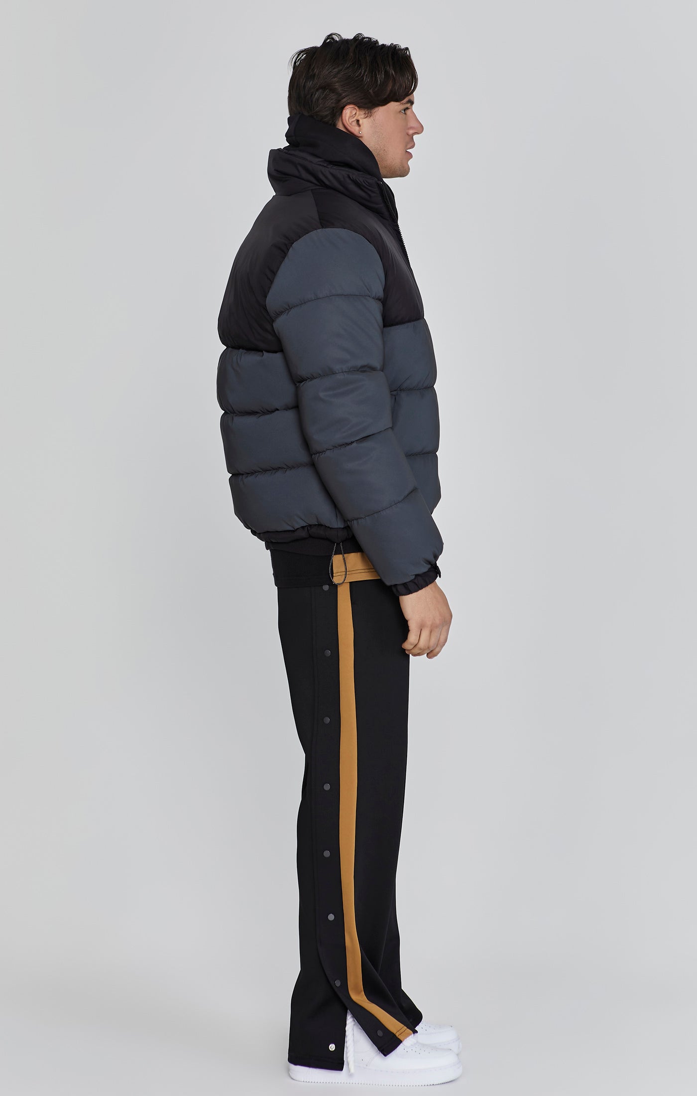 Puffer Jacket in Black Vestes SikSilk
