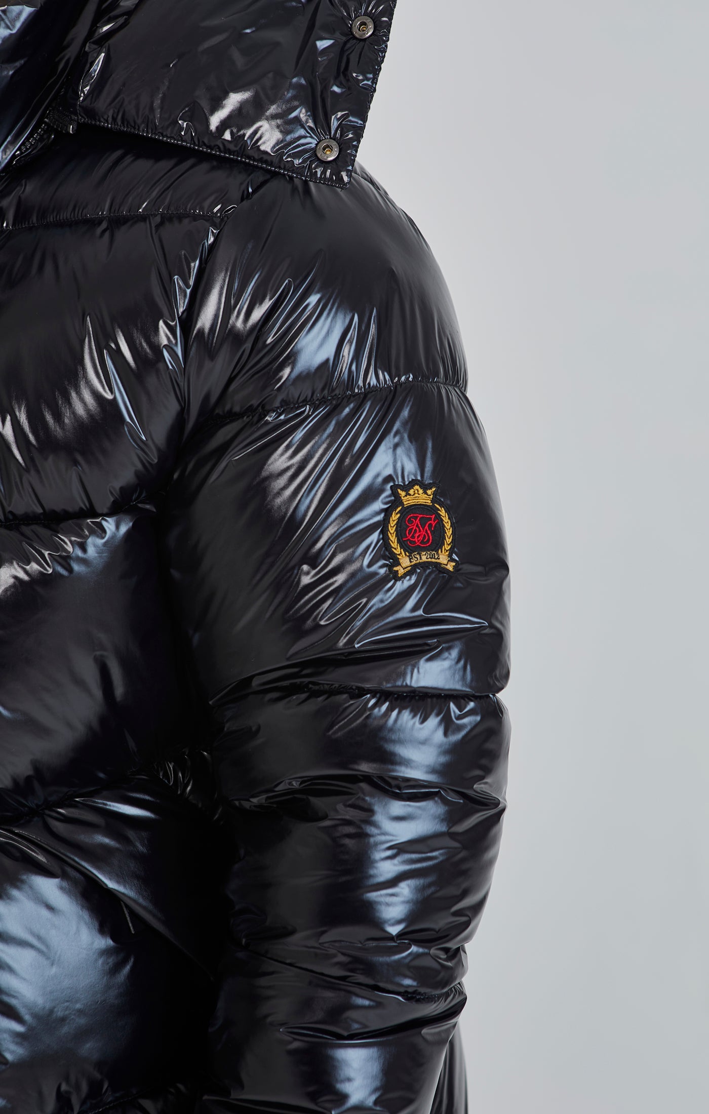 Puffer Jacket in Black Vestes SikSilk
