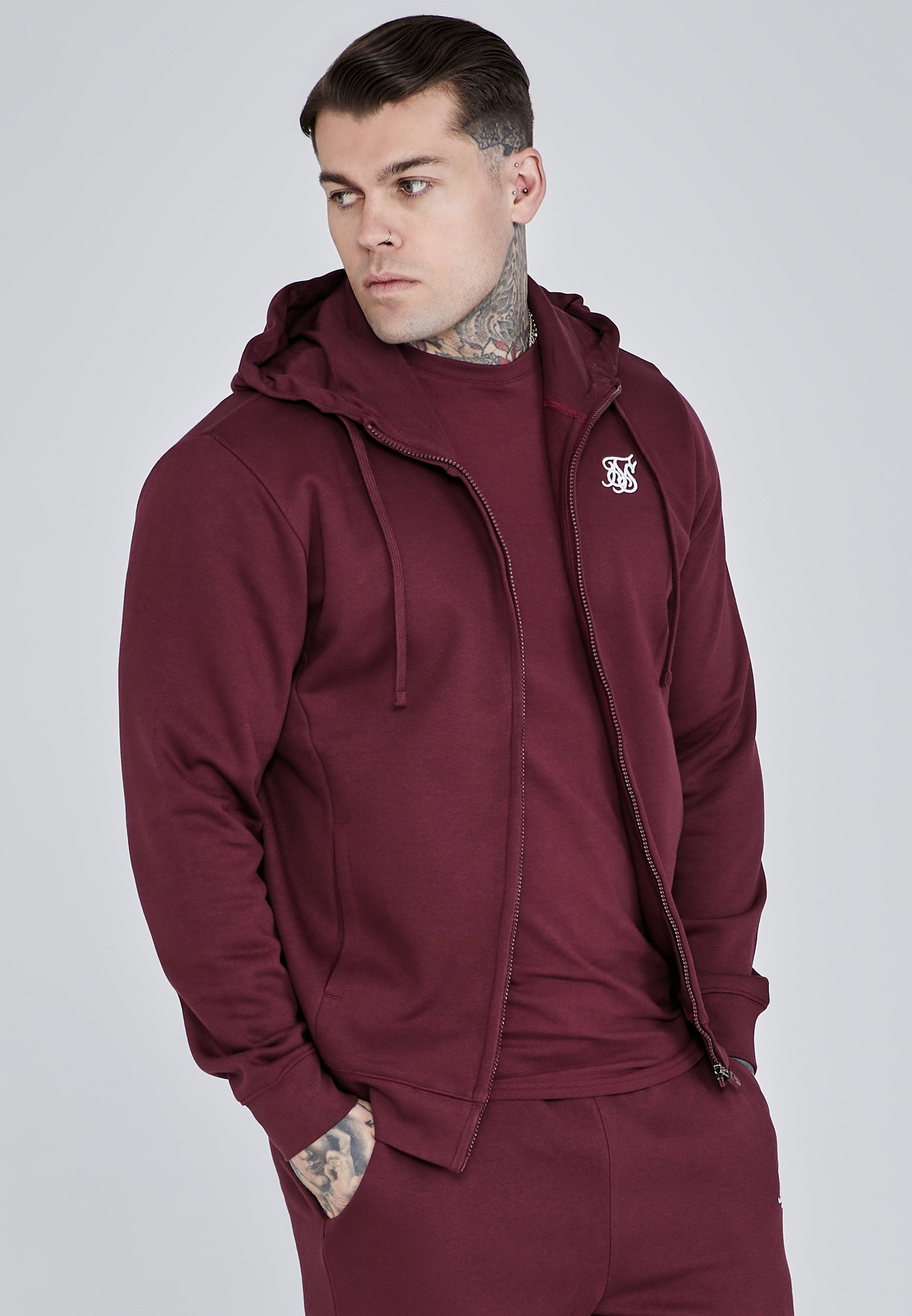 Essentials Full Zip Hoodie in Bourgogne Sweat-shirts SikSilk