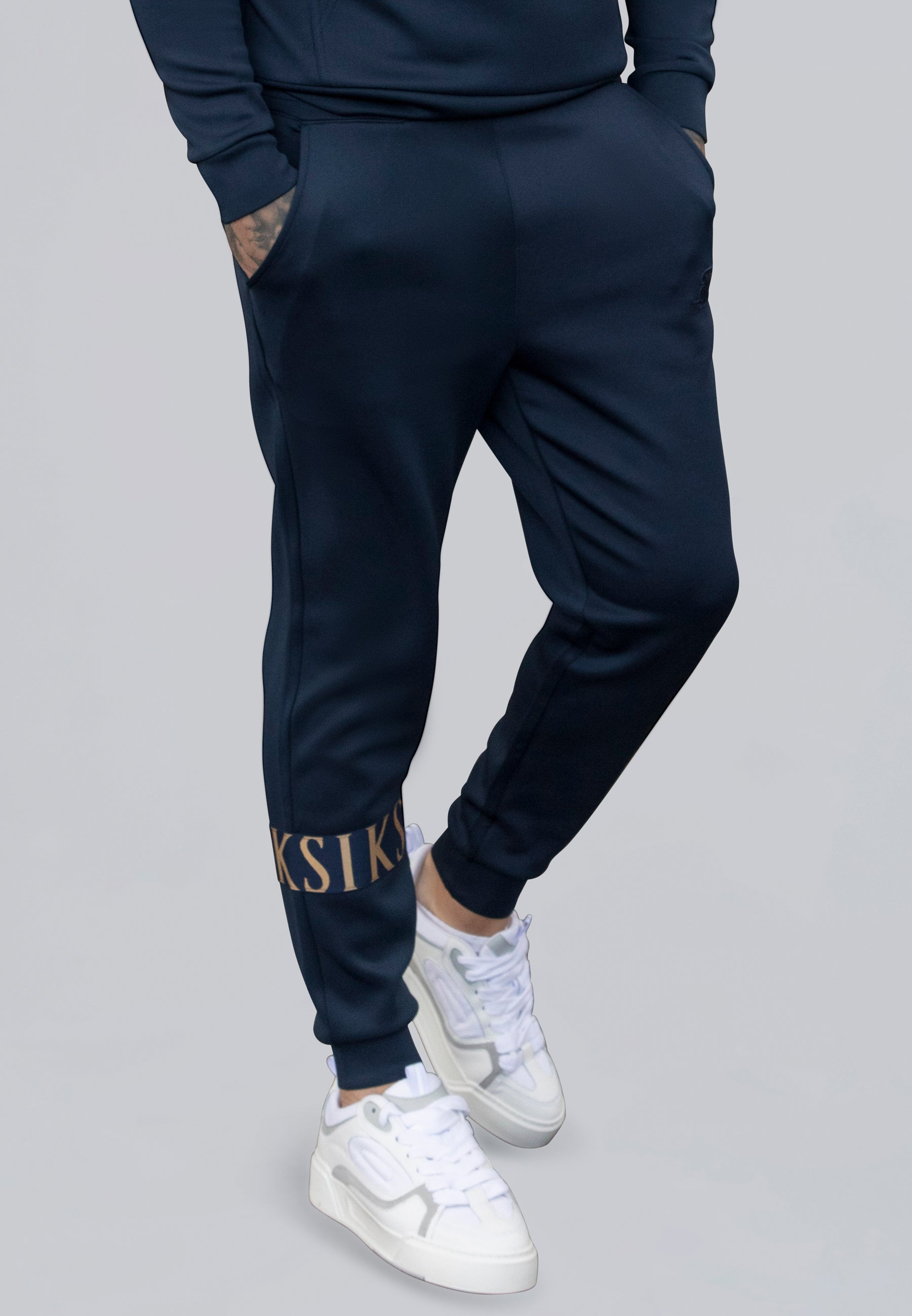 Dynamic Joggers in Navy Pantalon SikSilk
