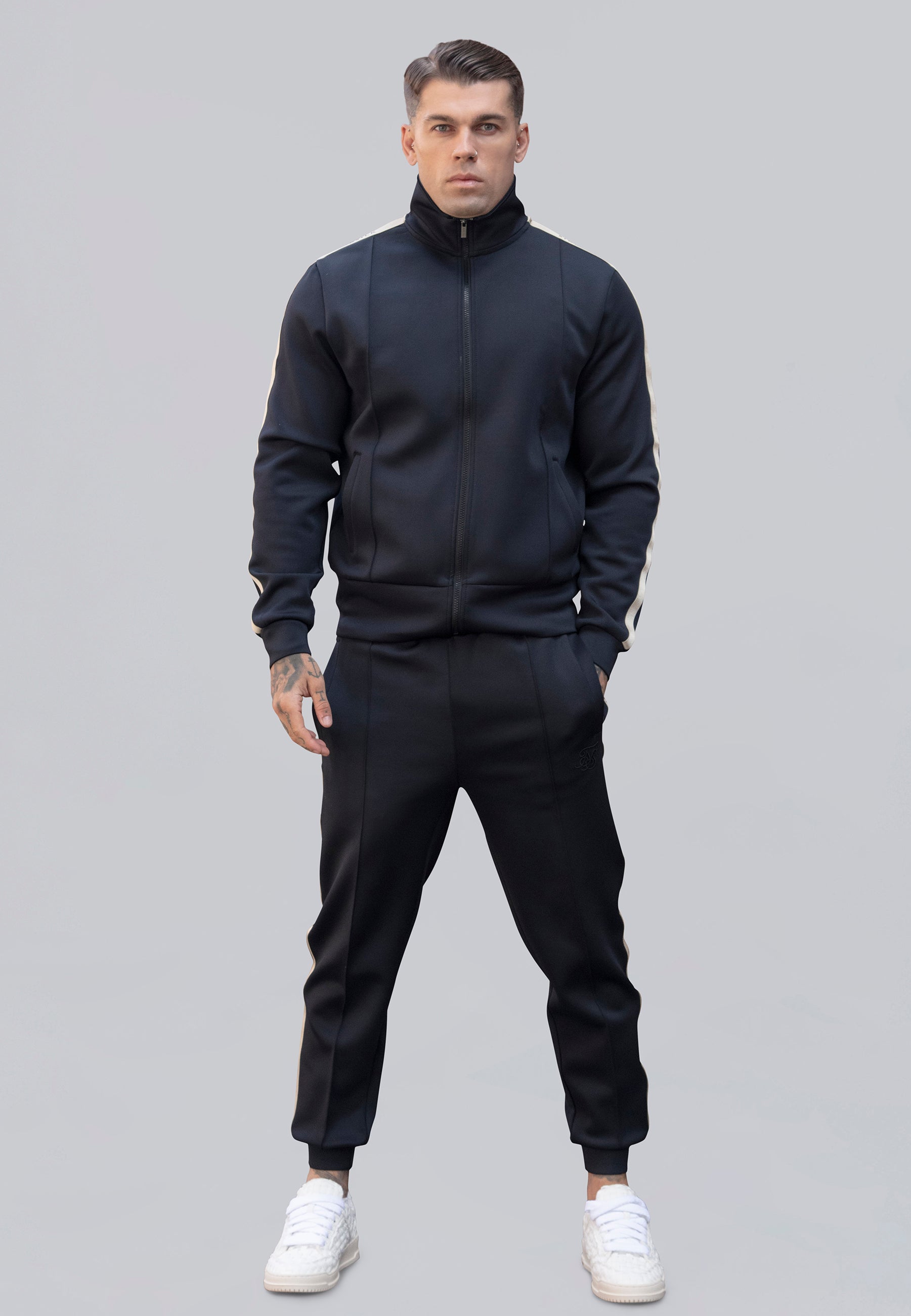 Track Top in Black Vestes sweat SikSilk