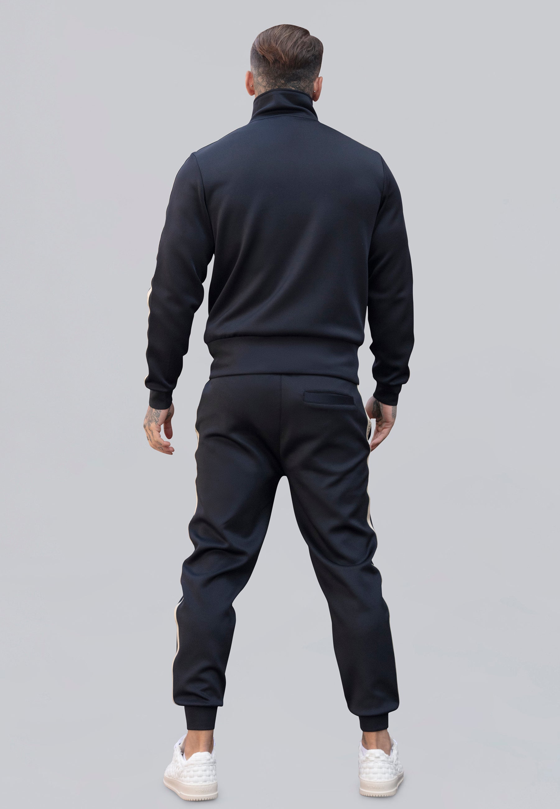 Track Top in Black Vestes sweat SikSilk