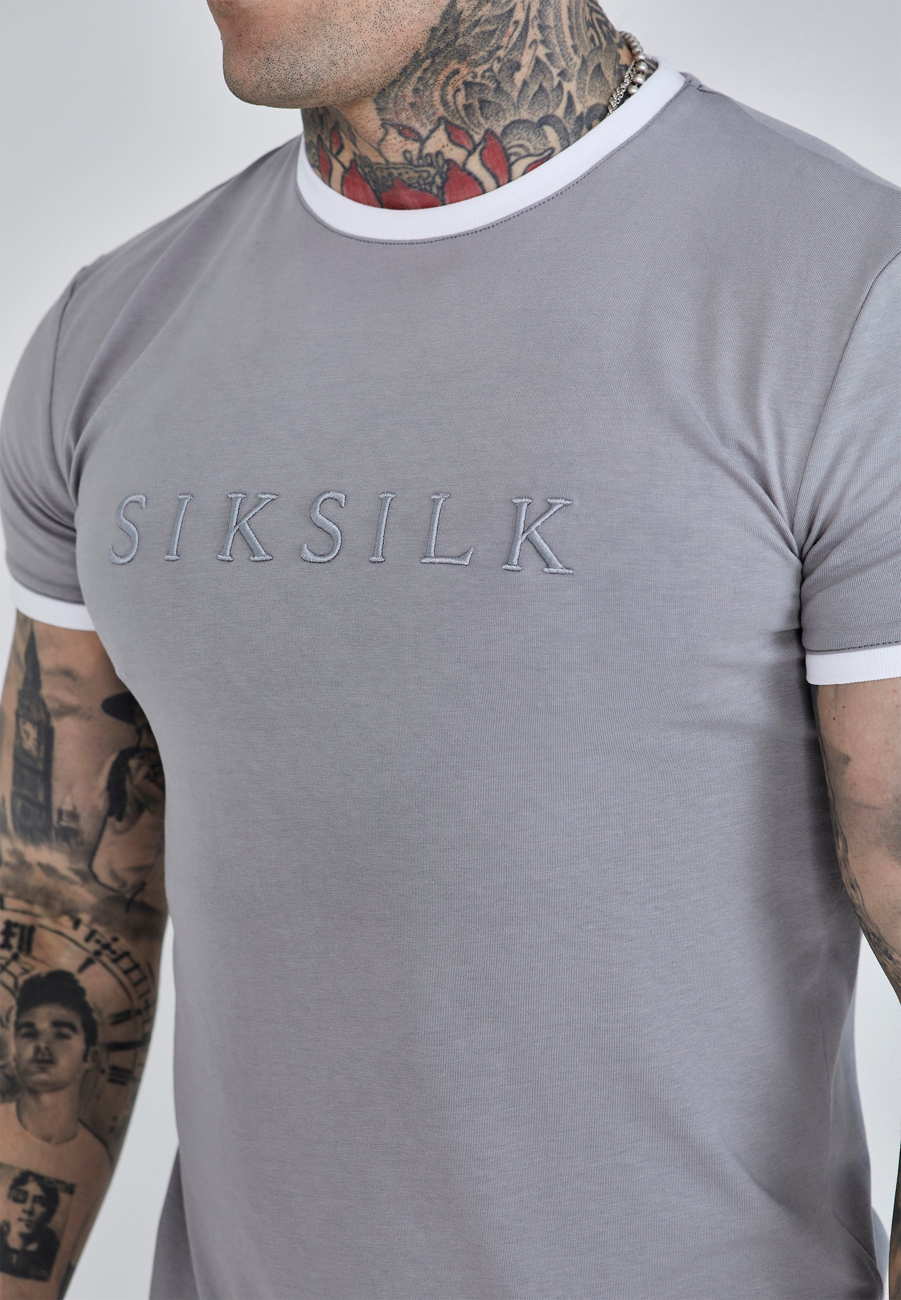 T-shirt Ringer en Grey T-shirts SikSilk