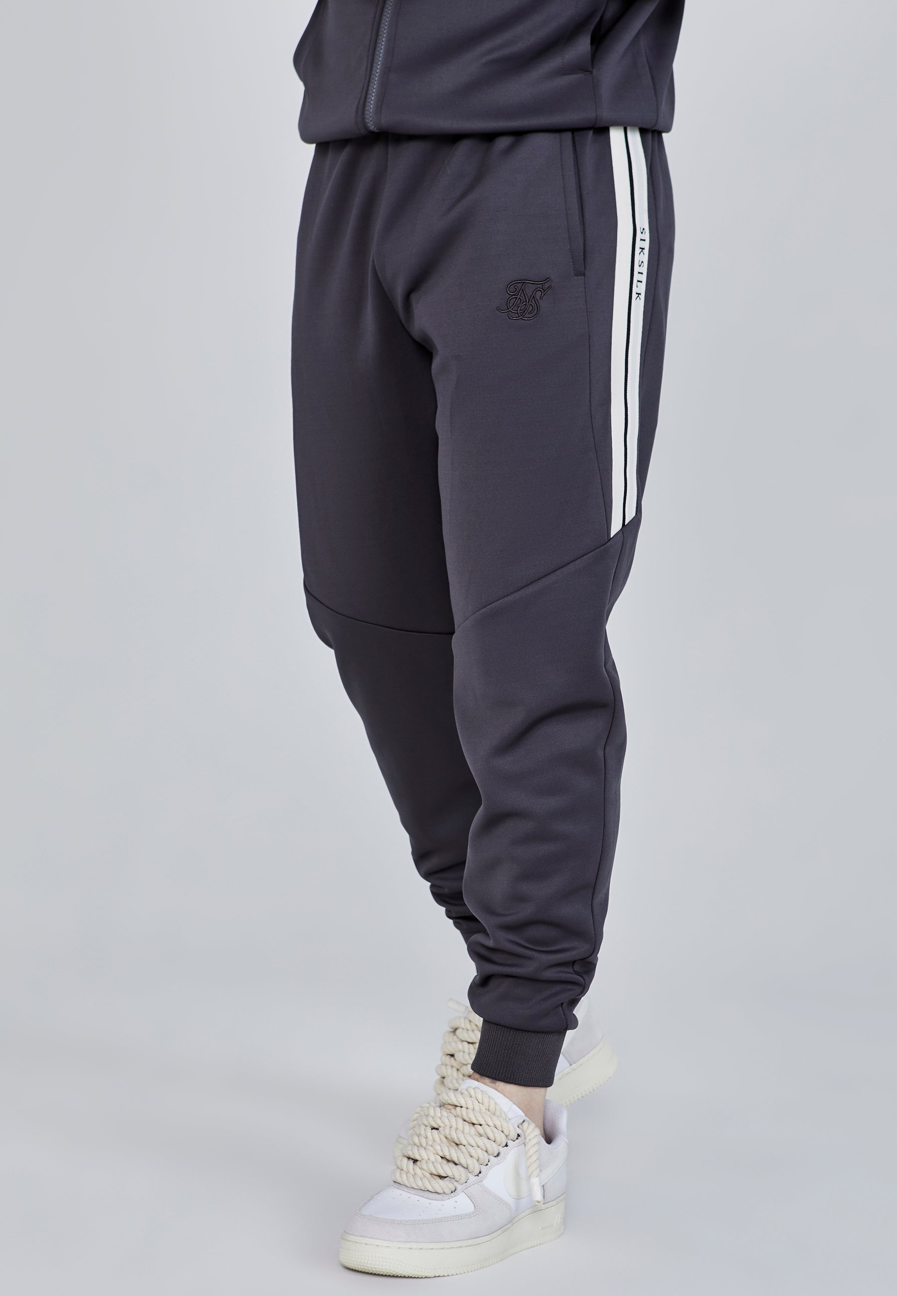 Relaxed Fit Joggers in Grey Pantalons SikSilk