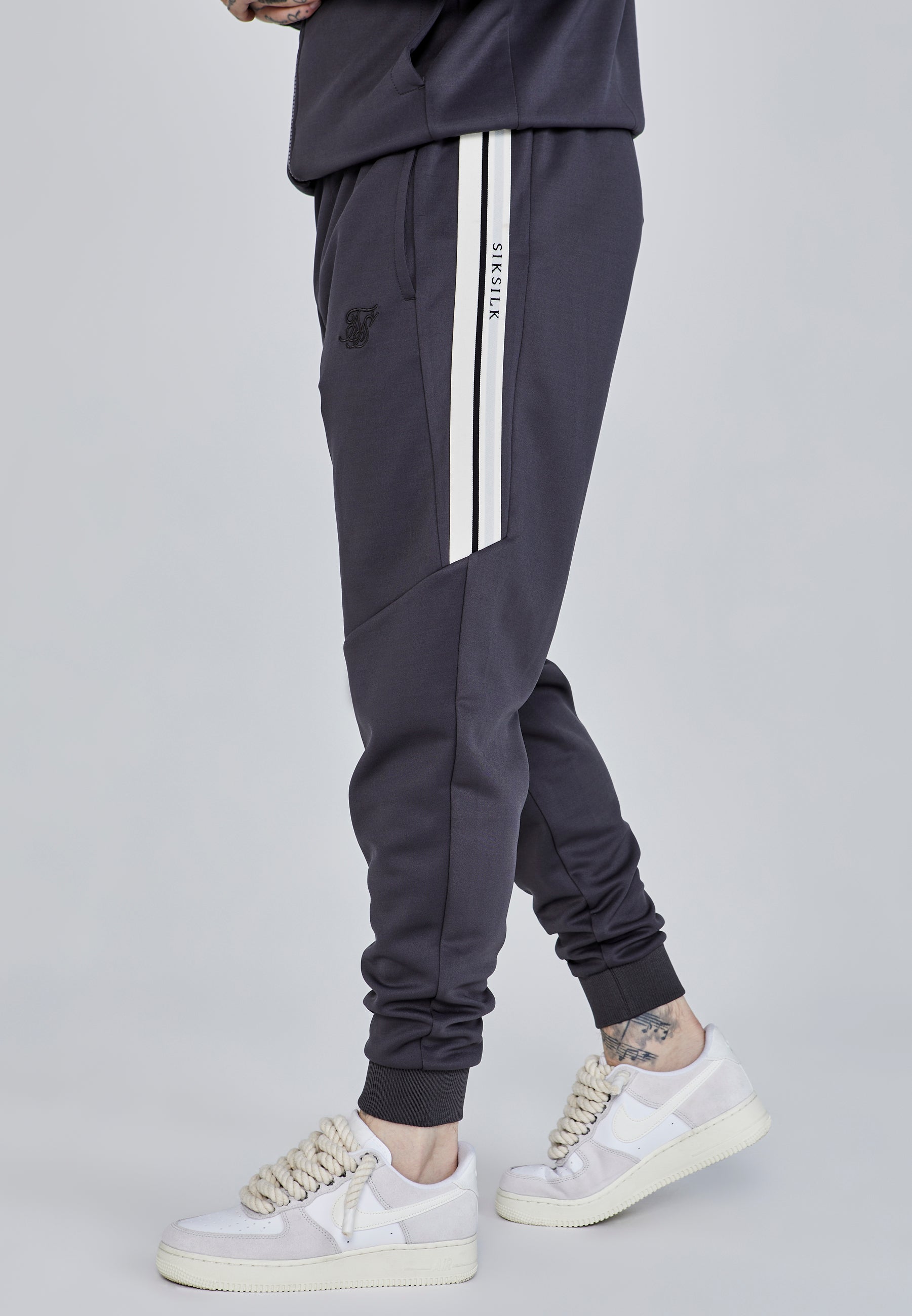 Relaxed Fit Joggers in Grey Pantalons SikSilk