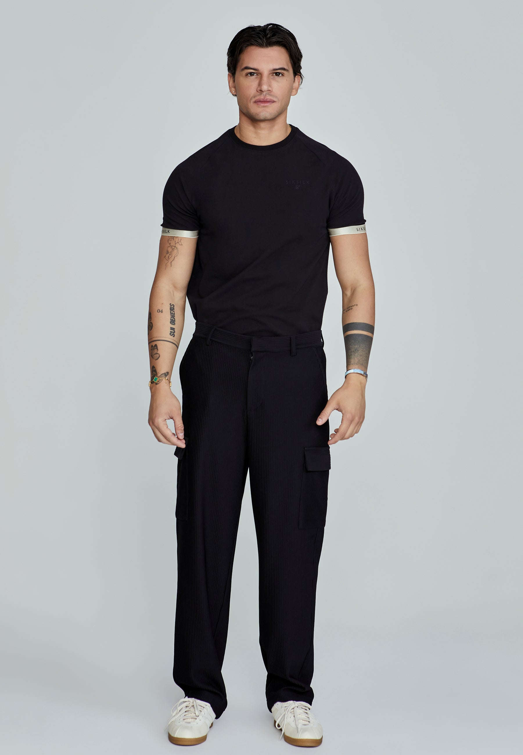 Cargo Pants in Black Pantalons SikSilk