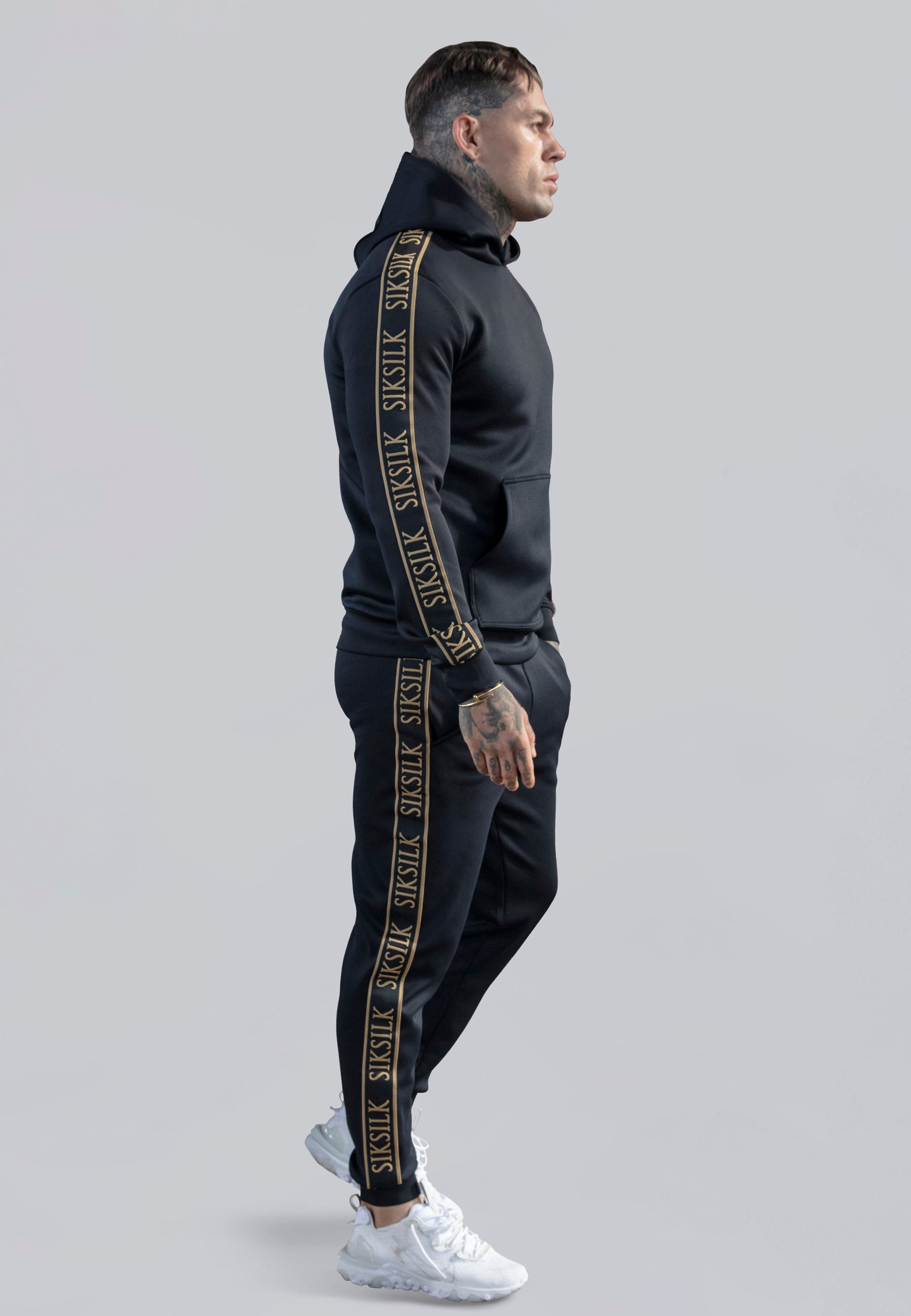 Pullover Hoodie in Black Sweat à capuche SikSilk