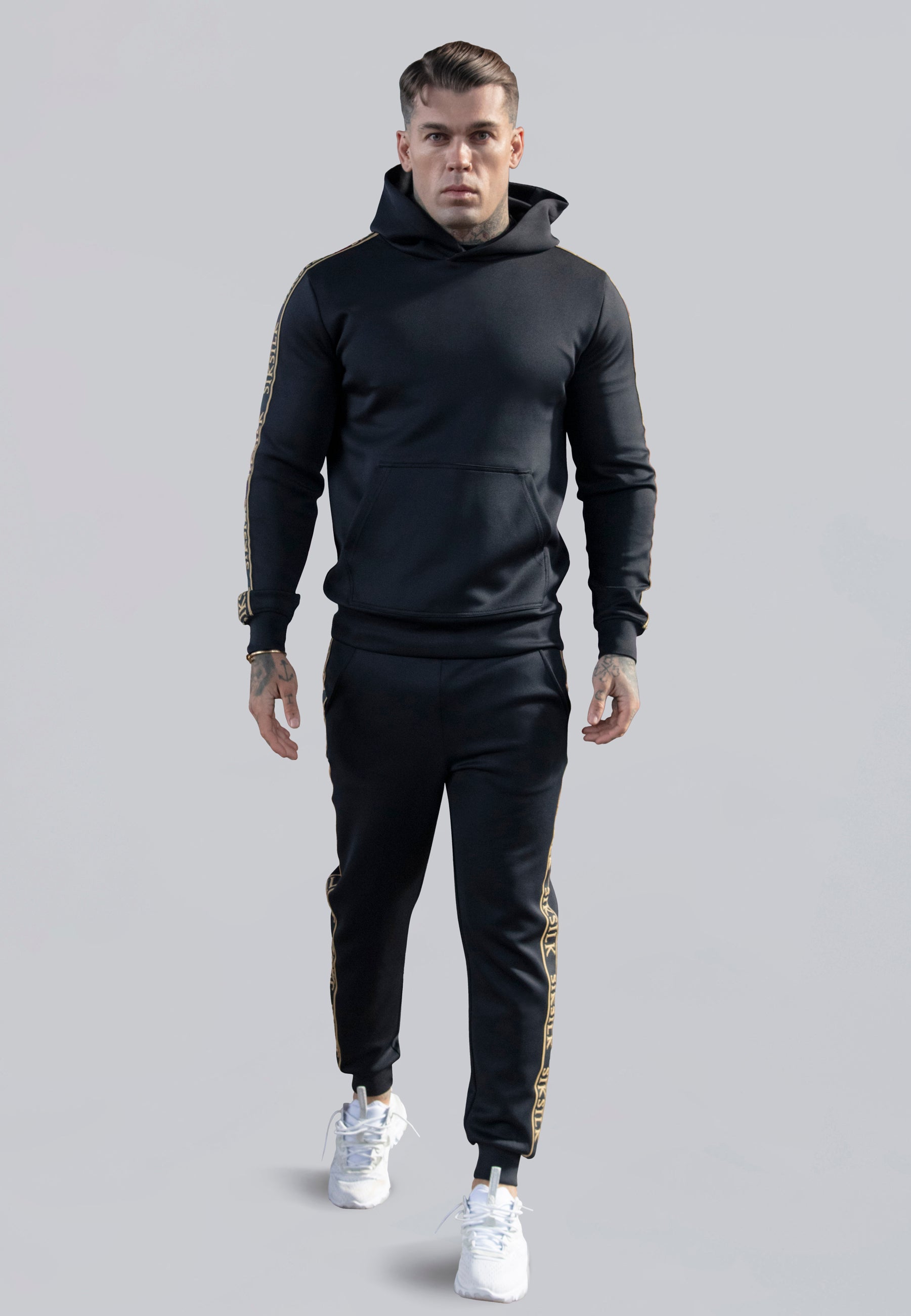 Muscle Fit Joggers in Black Pantalon SikSilk