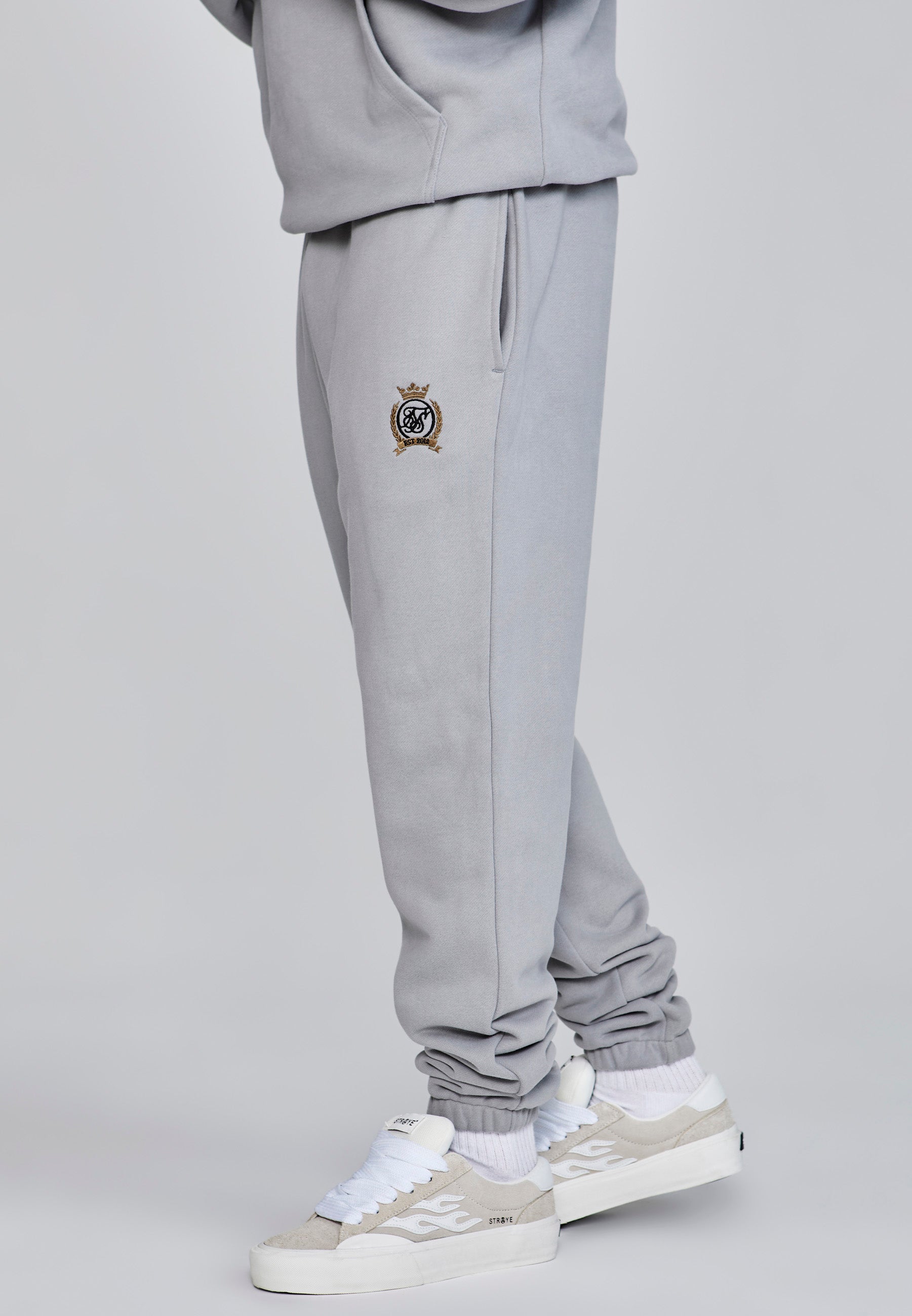Relaxed Fit Joggers in Grey Pantalons SikSilk