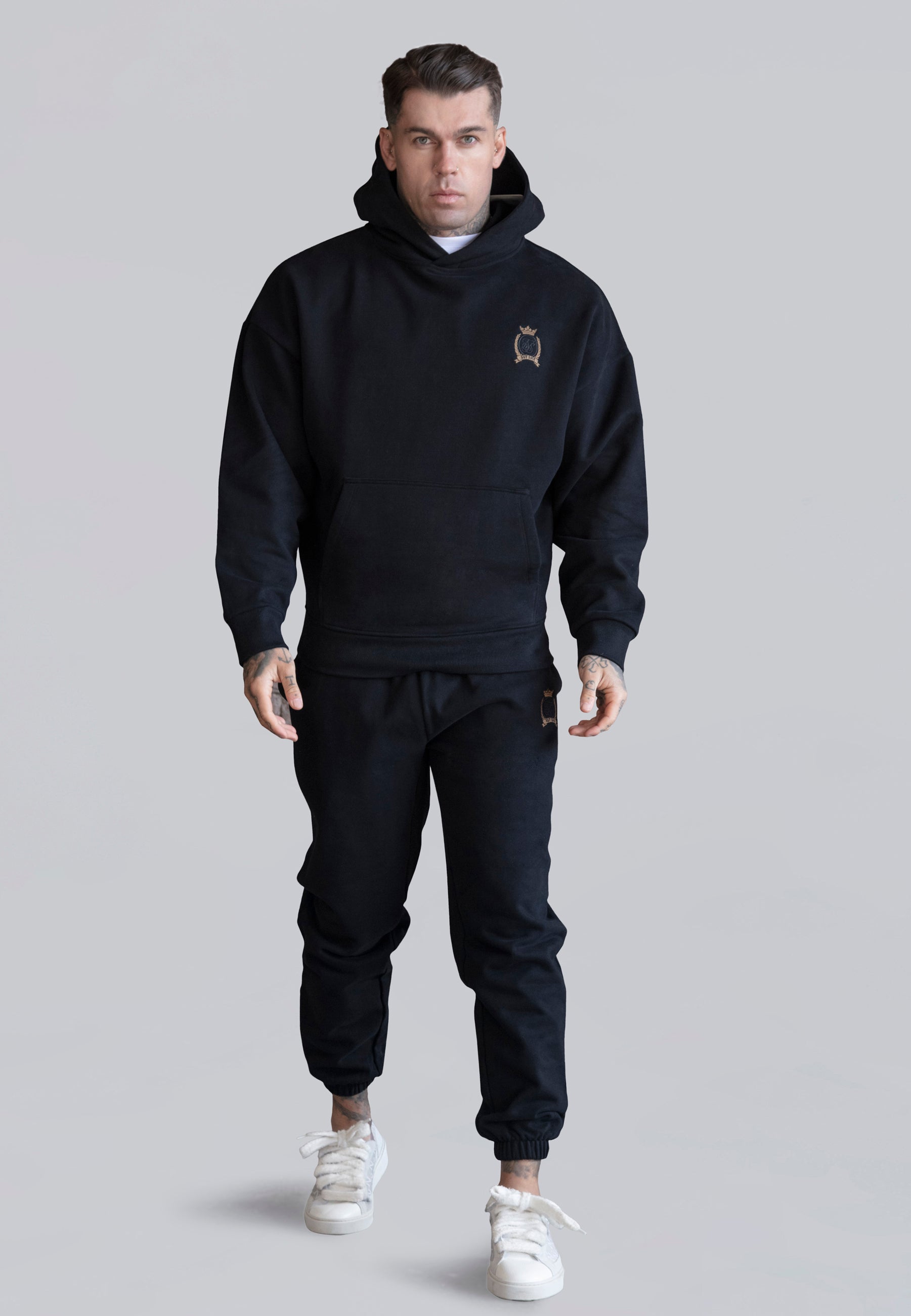 Relaxed Fit Joggers in Black Pantalon SikSilk