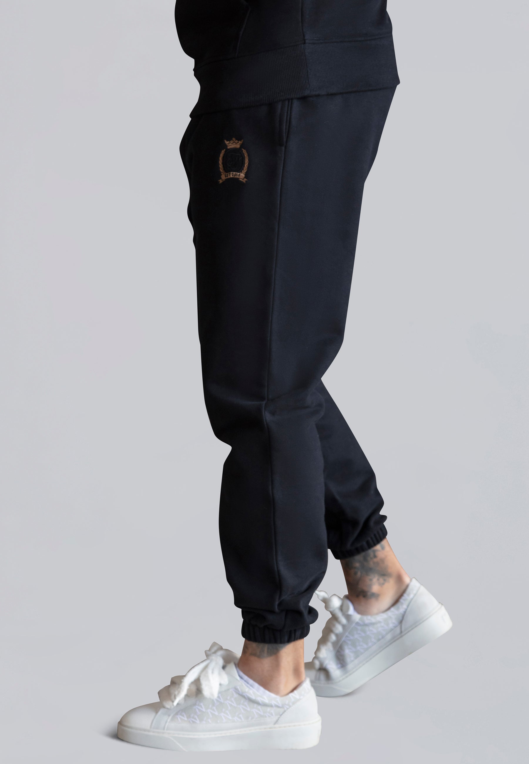 Relaxed Fit Joggers in Black Pantalon SikSilk