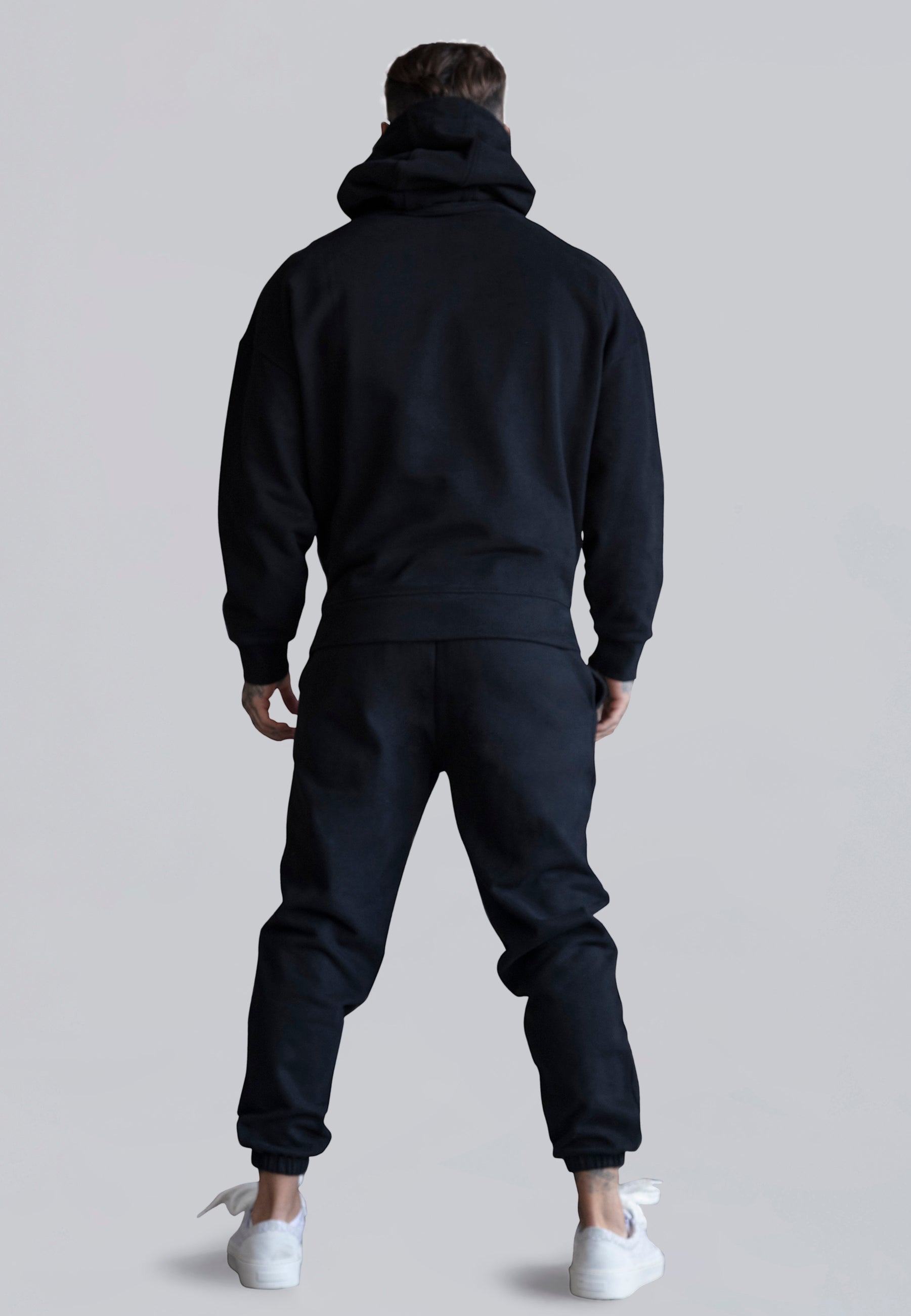 Relaxed Fit Joggers in Black Pantalon SikSilk