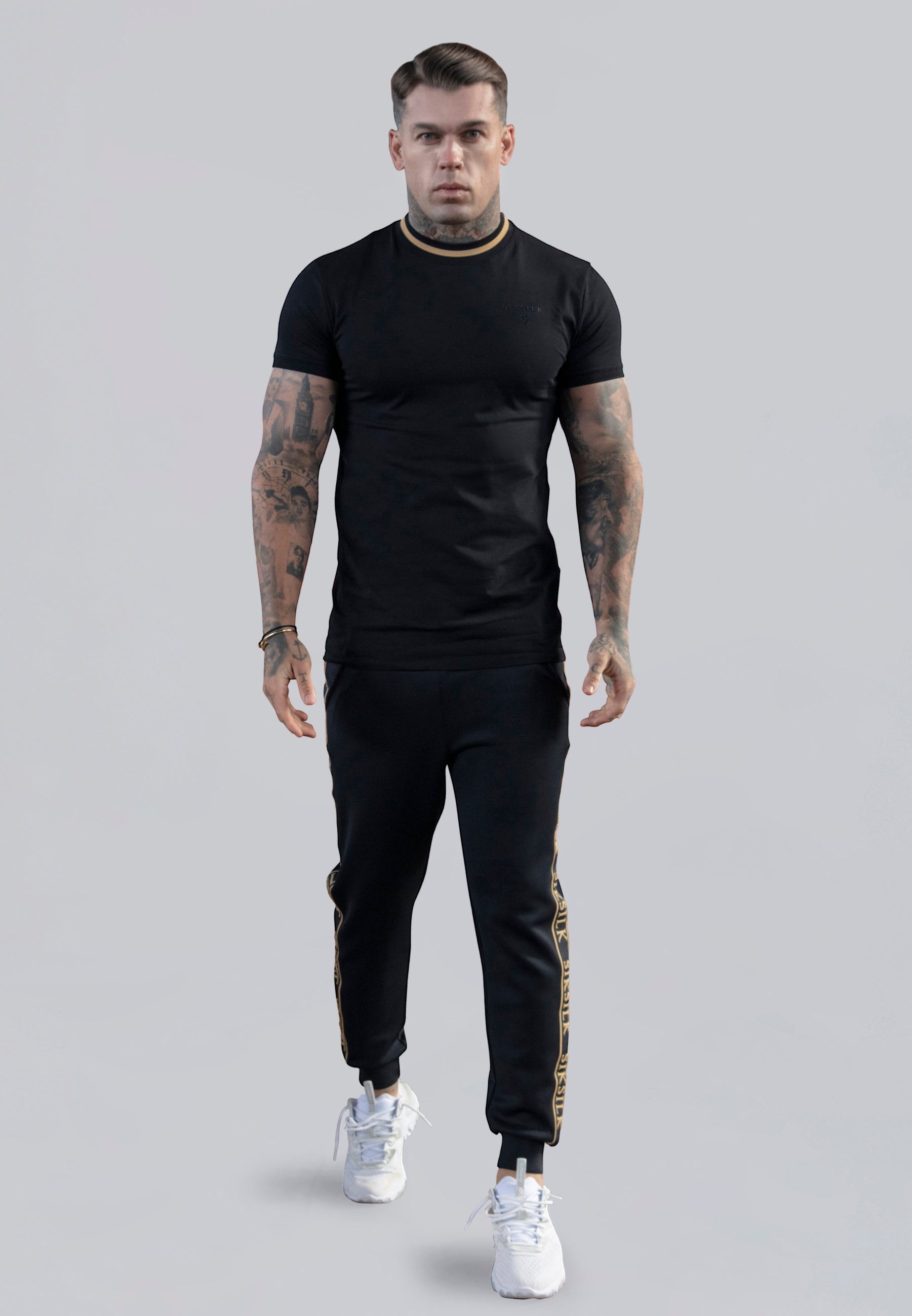 T-shirt Muscle Fit en noir T-shirts SikSilk