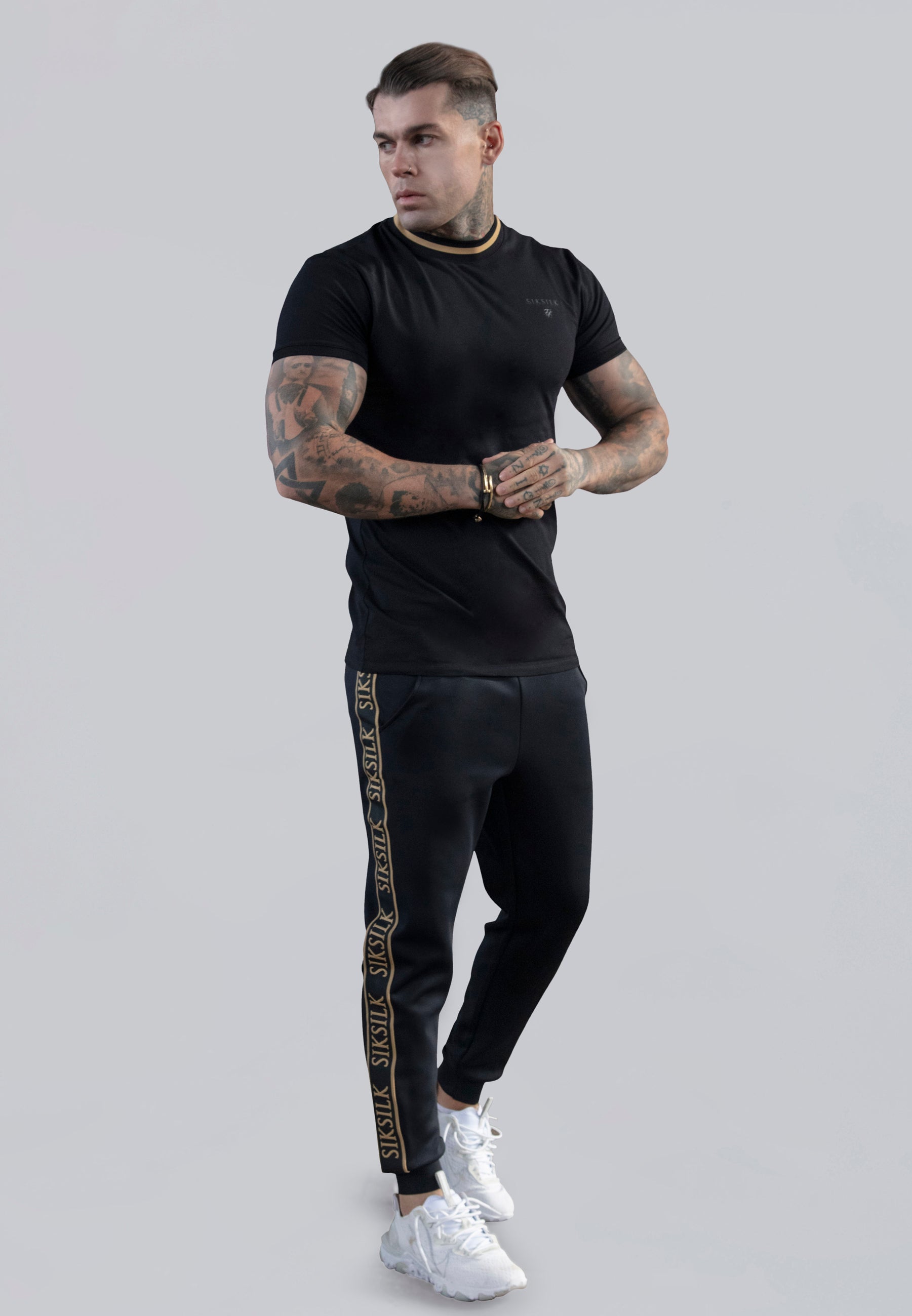T-shirt Muscle Fit en noir T-shirts SikSilk