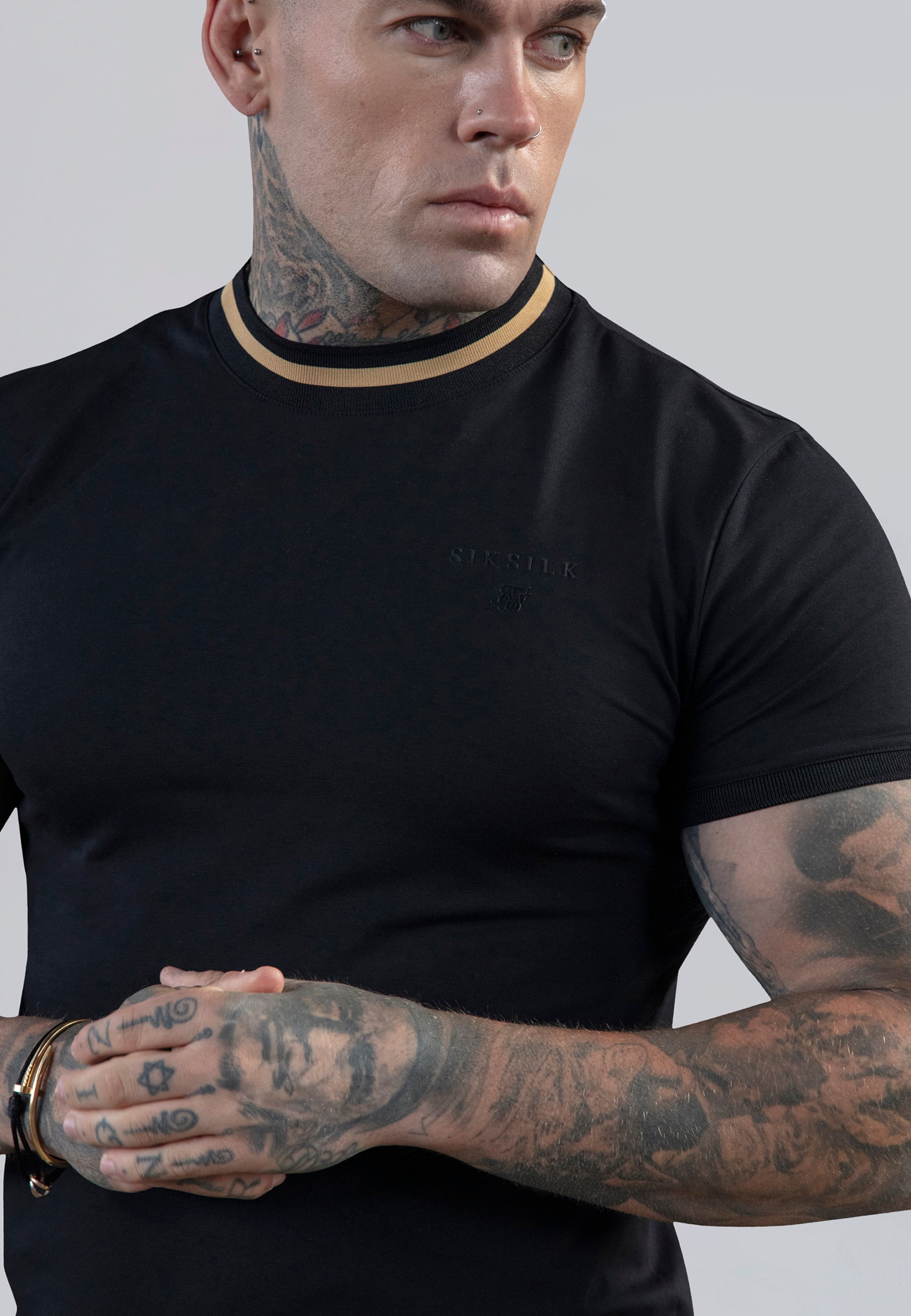 T-shirt Muscle Fit en noir T-shirts SikSilk