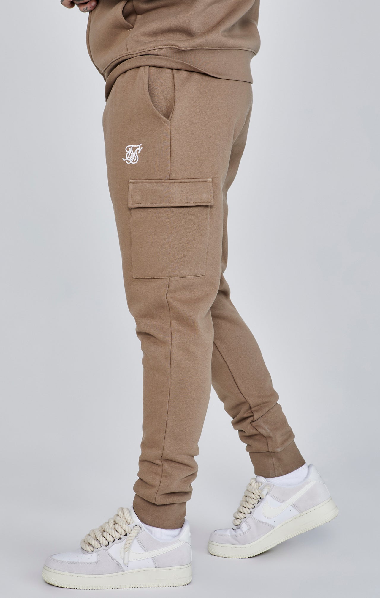 Essentials Cargo Joggers in Brown Pantalon SikSilk