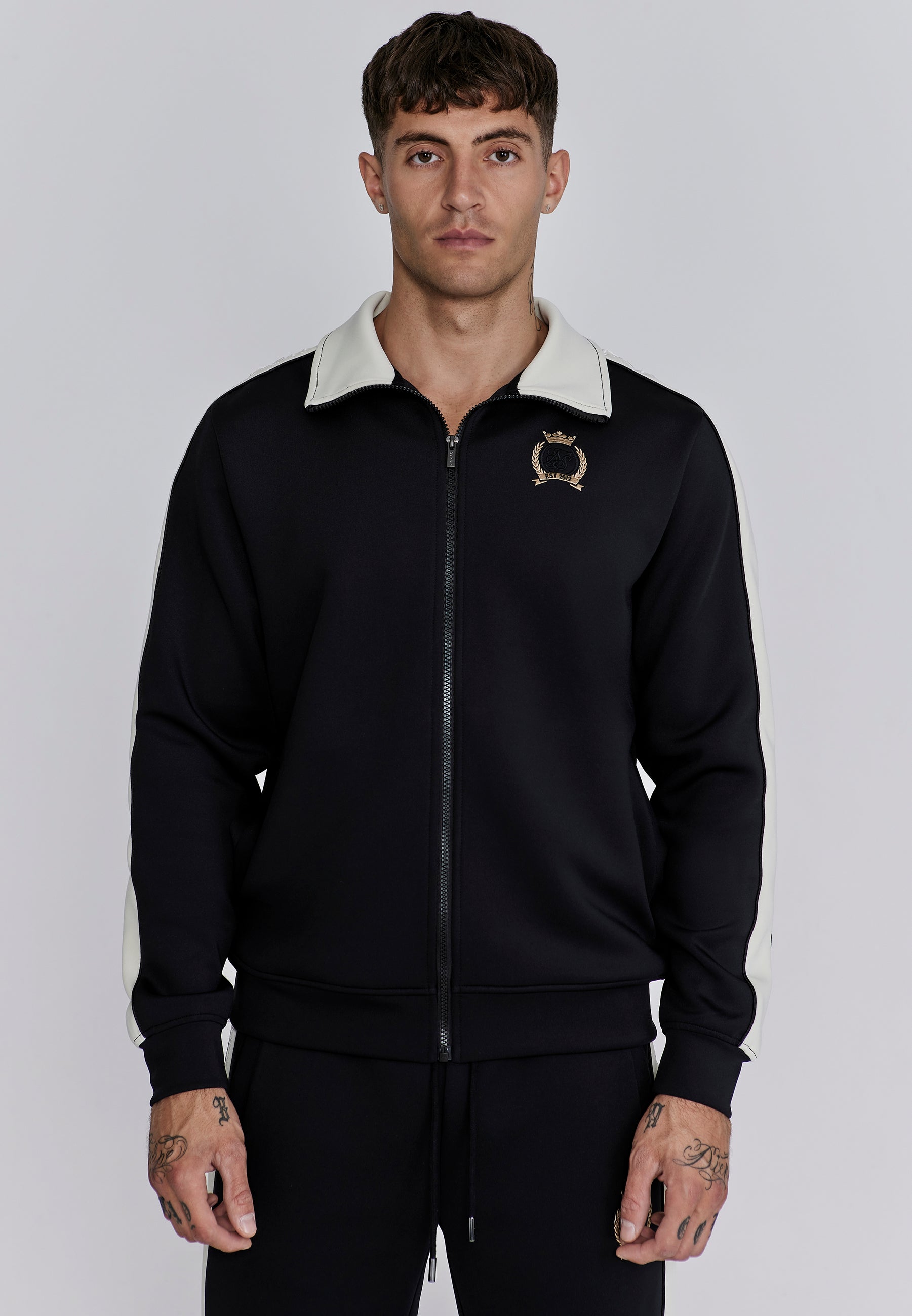 Crest Track Top in Black Vestes sweat SikSilk