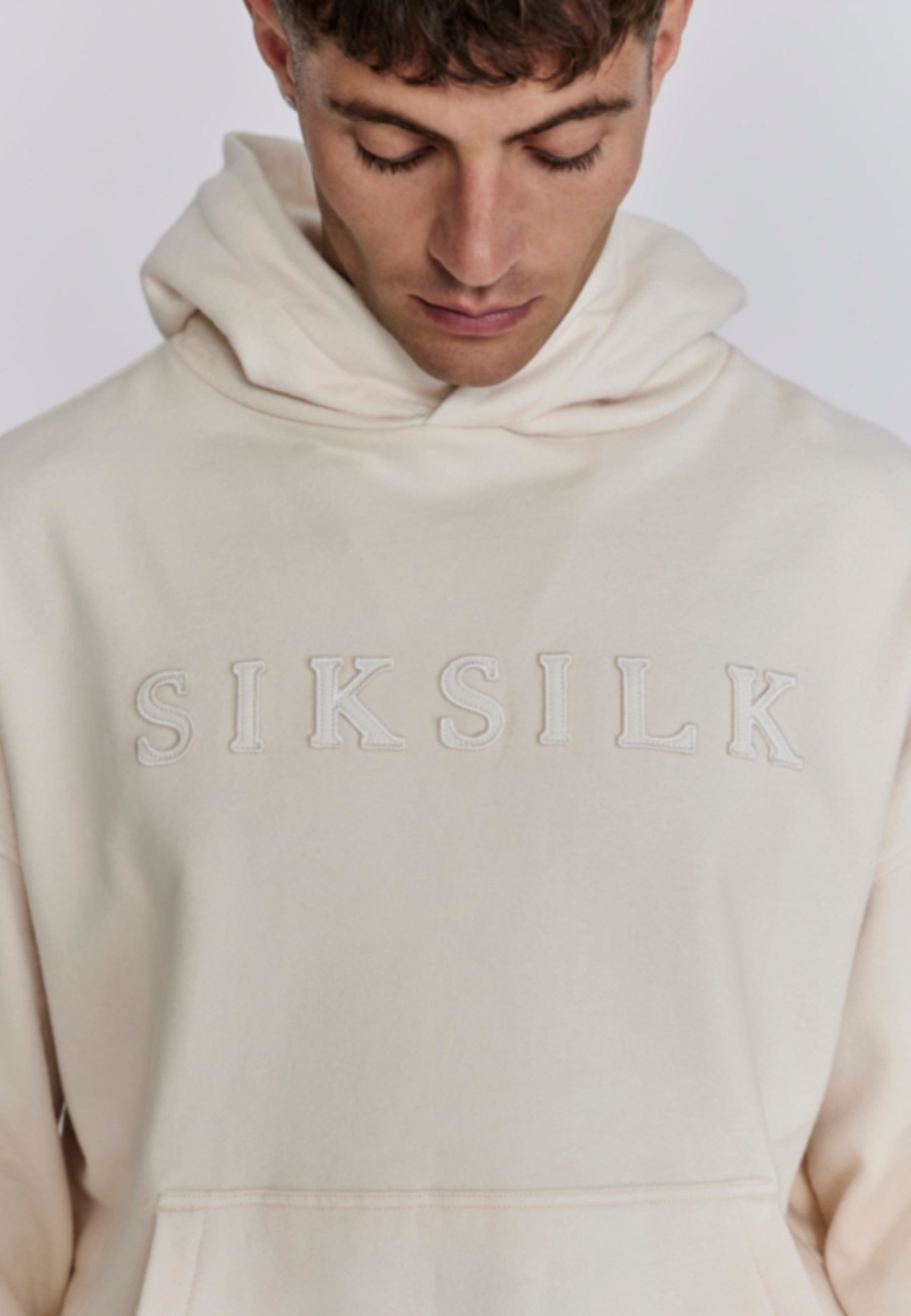 Sweat à capuche Applique en écru SikSilk