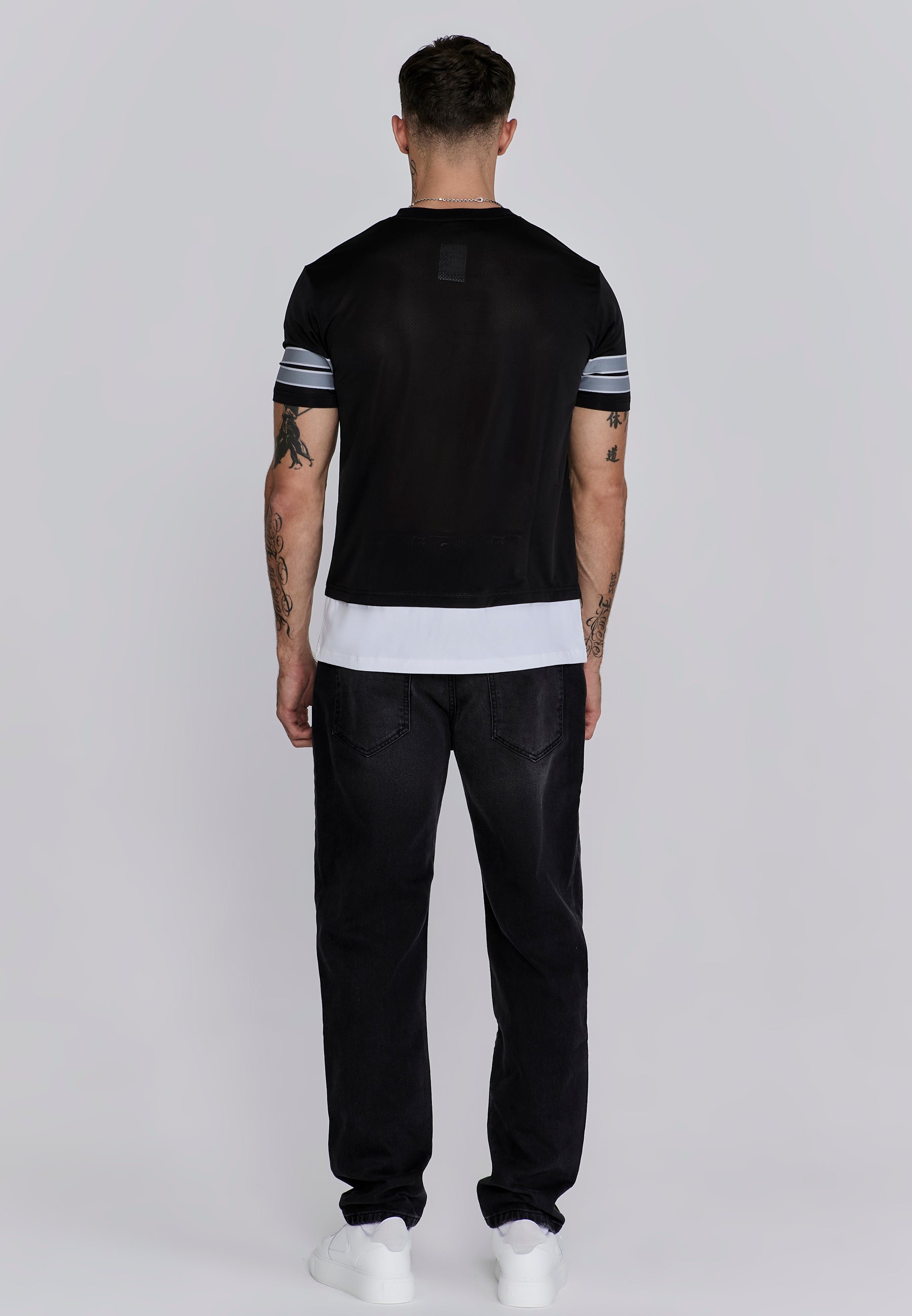 Sports T-Shirt in Black T-shirts SikSilk