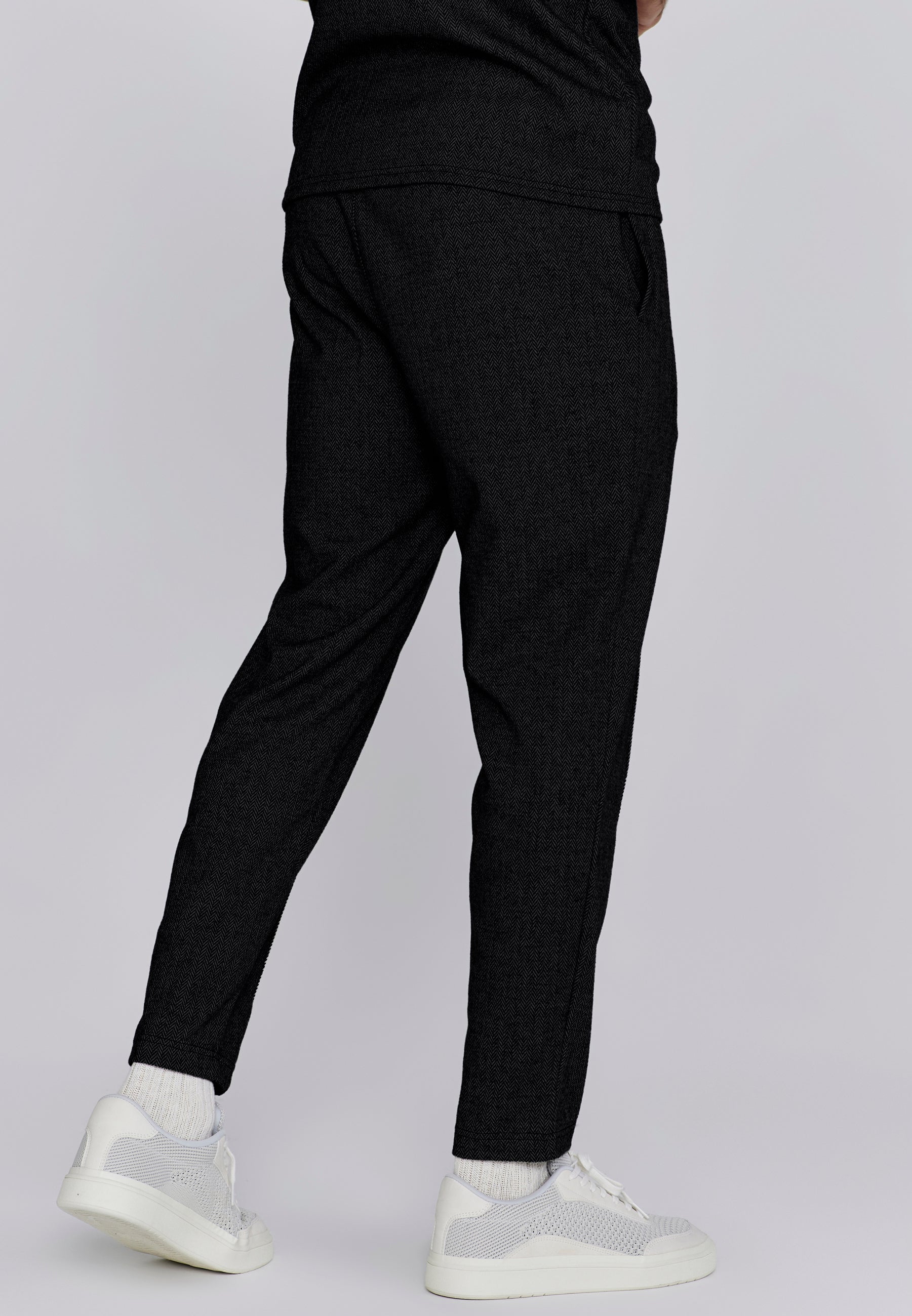 Smart Jogger in Black Pantalon SikSilk