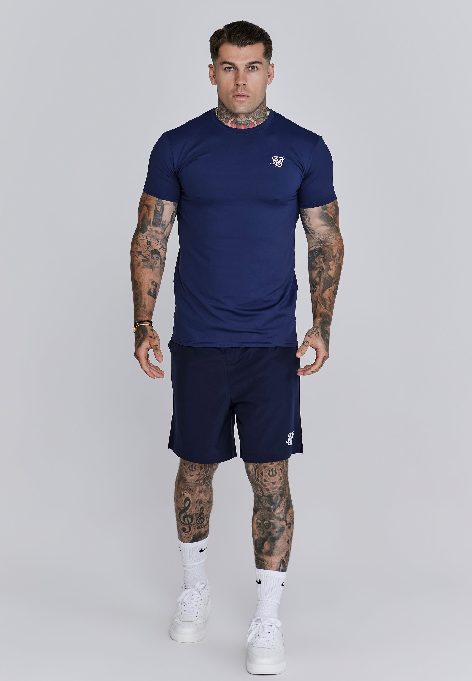 T-shirt Muscle Fit en bleu marine T-shirts SikSilk