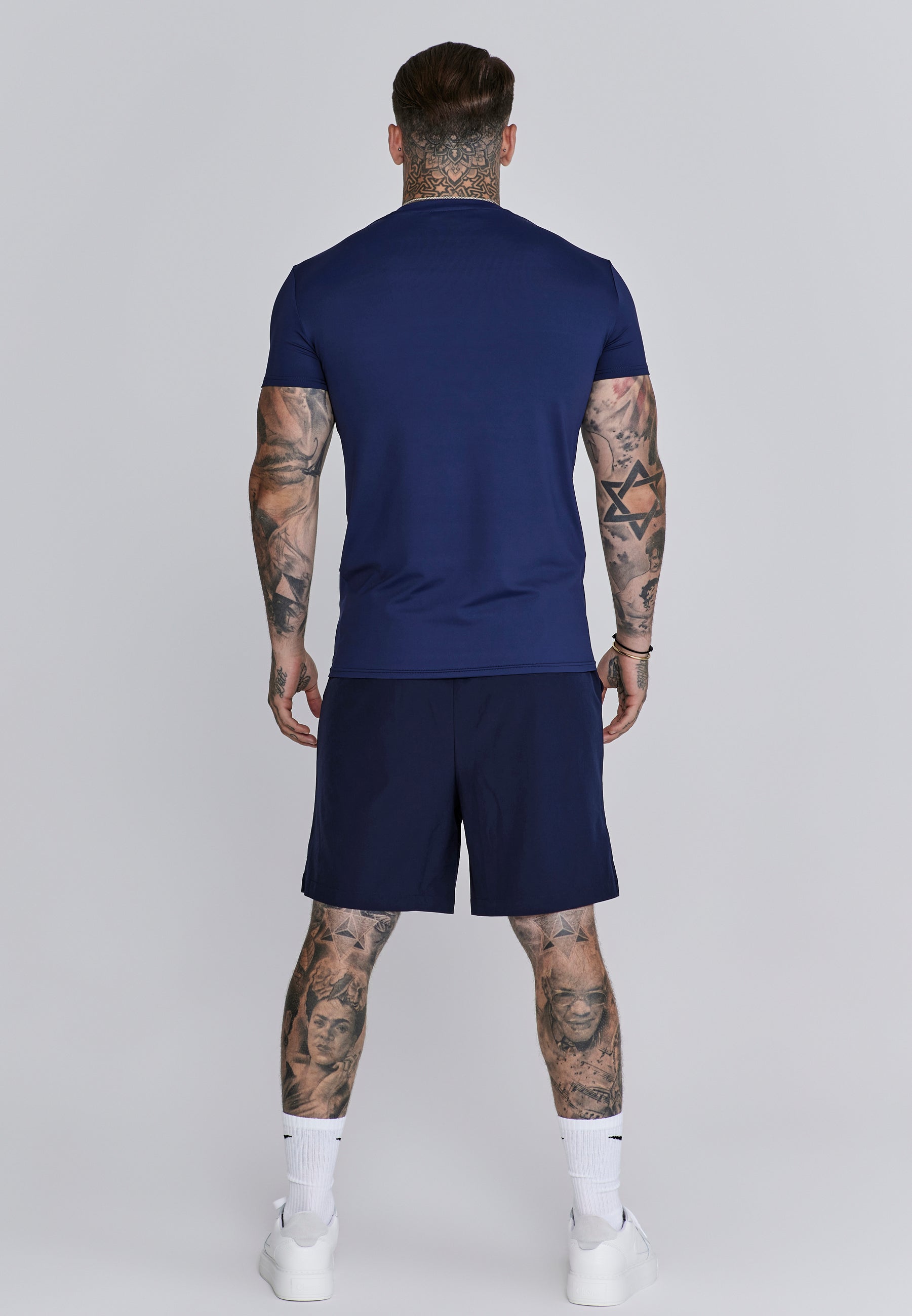 T-shirt Muscle Fit en bleu marine T-shirts SikSilk