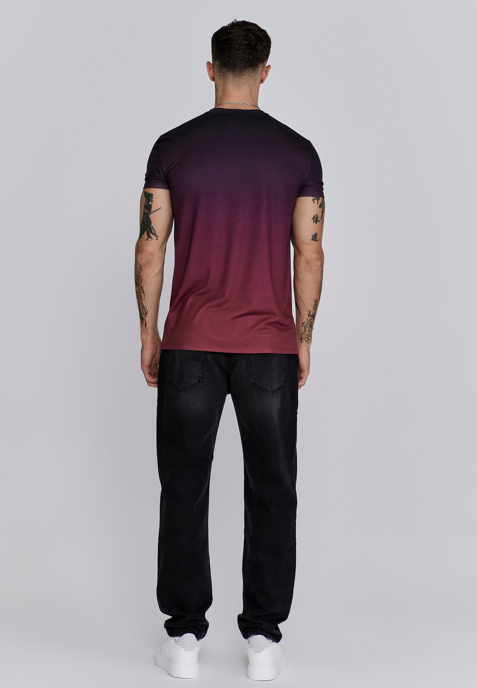 Graphic Fade T-shirt en Blue, Pink T-shirts SikSilk