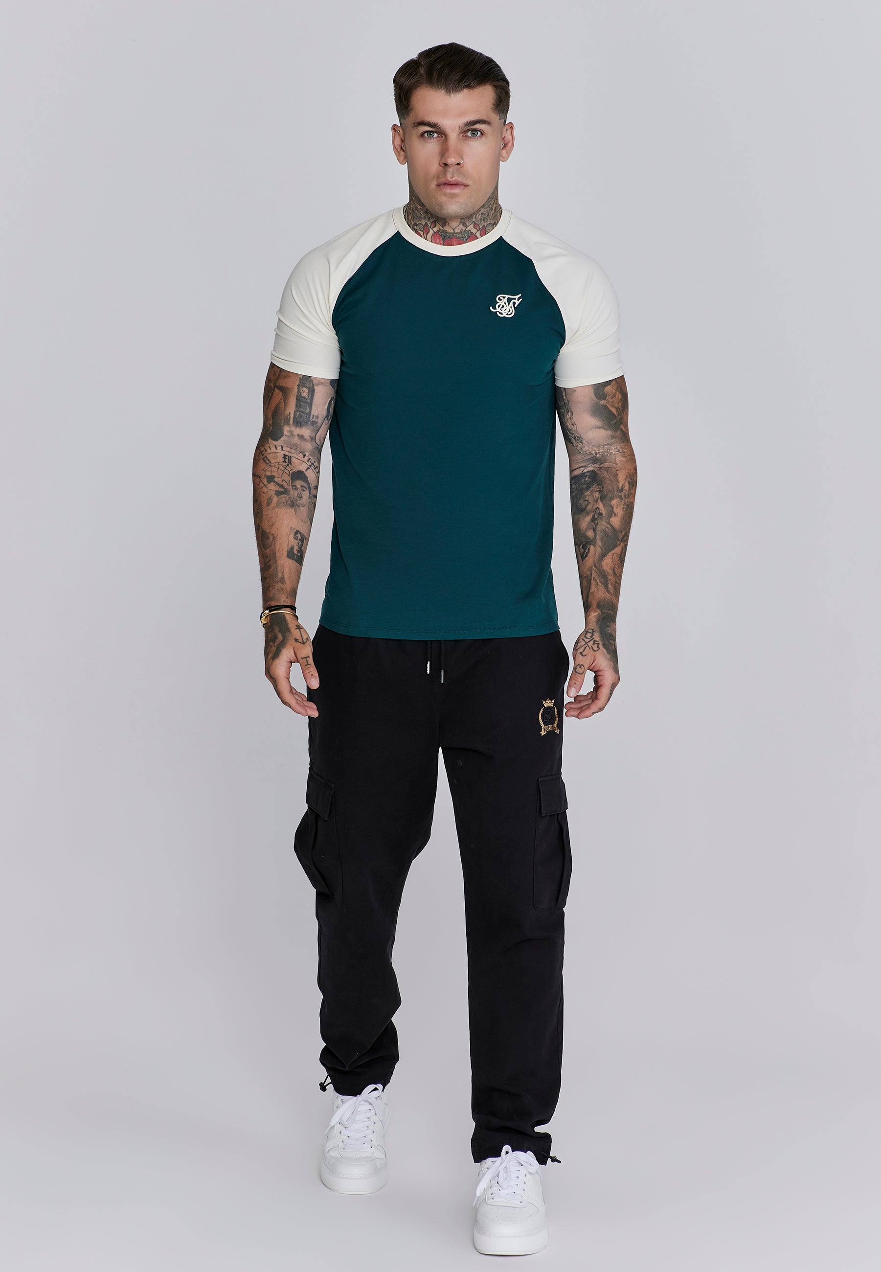 T-shirt raglan en vert, écru T-shirts SikSilk
