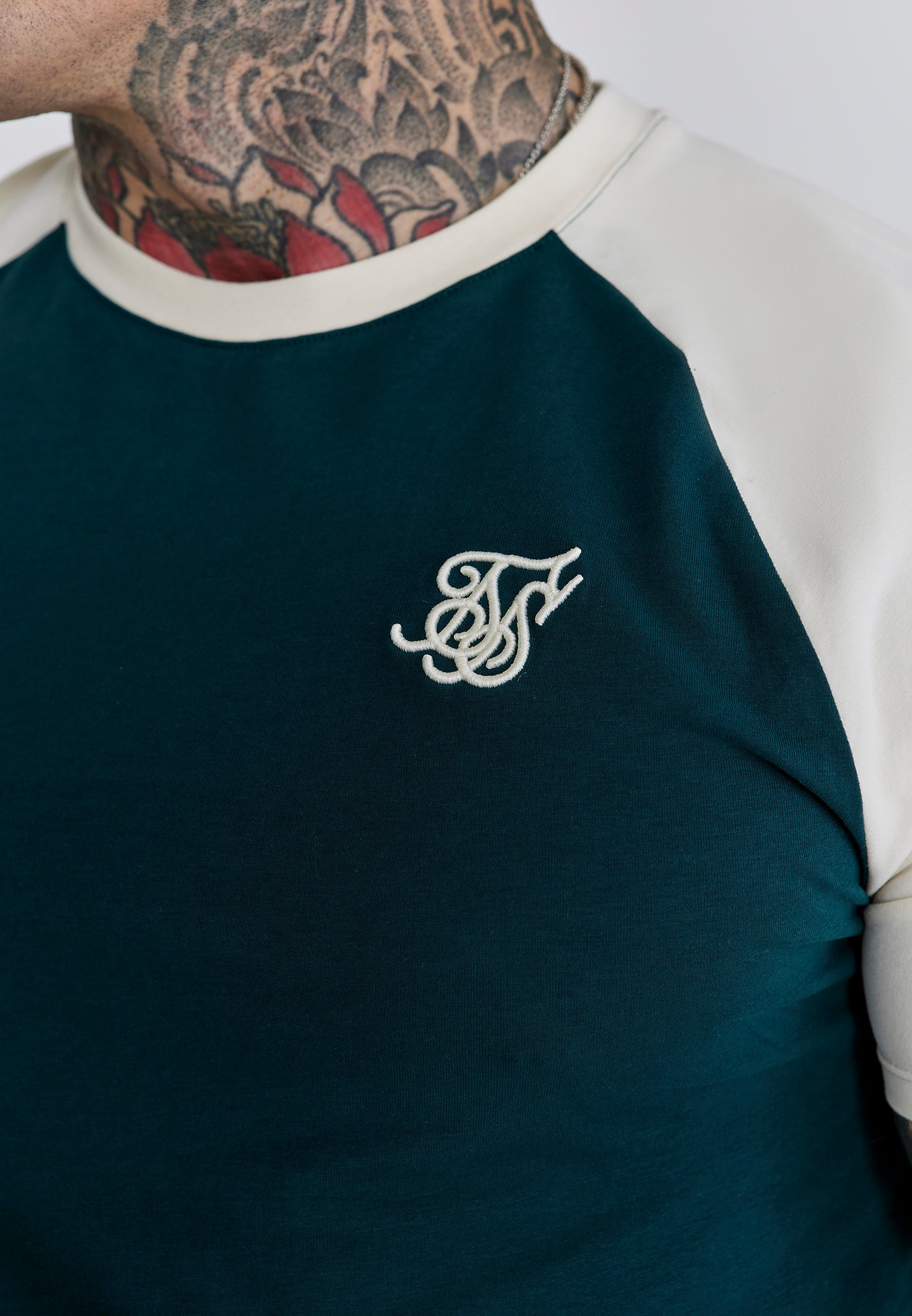 T-shirt raglan en vert, écru T-shirts SikSilk
