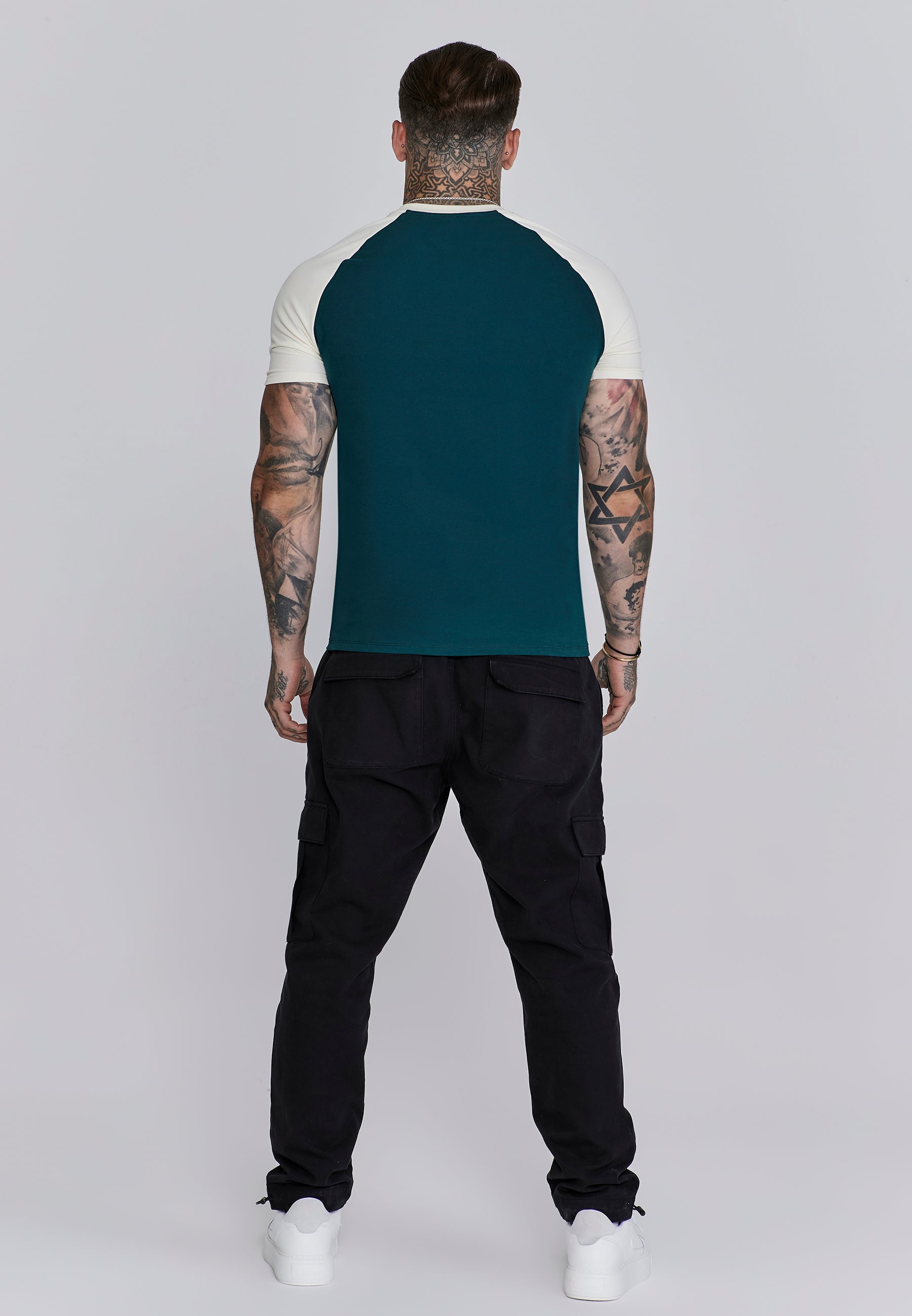 T-shirt raglan en vert, écru T-shirts SikSilk