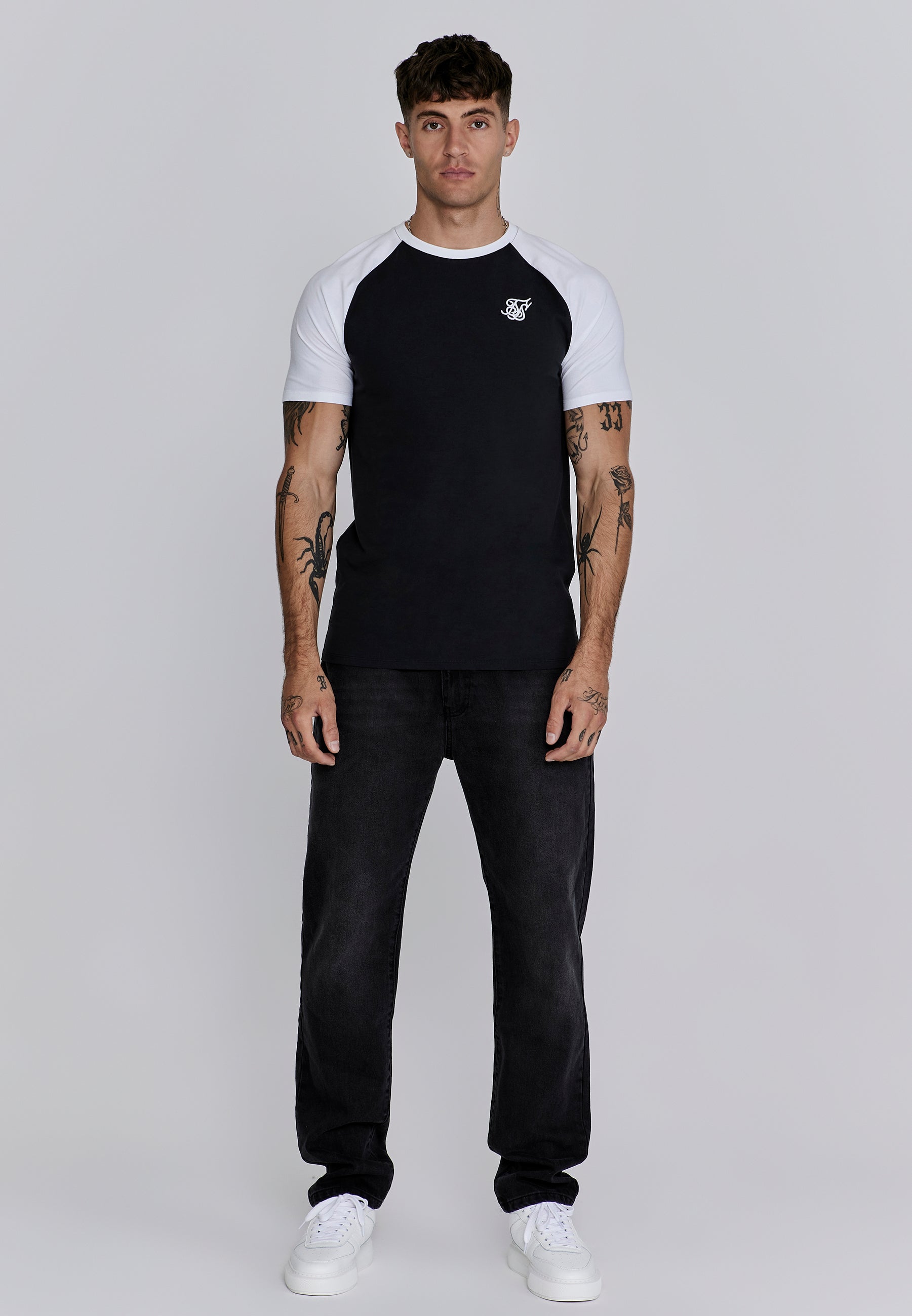 T-shirt raglan en noir, blanc T-shirts SikSilk