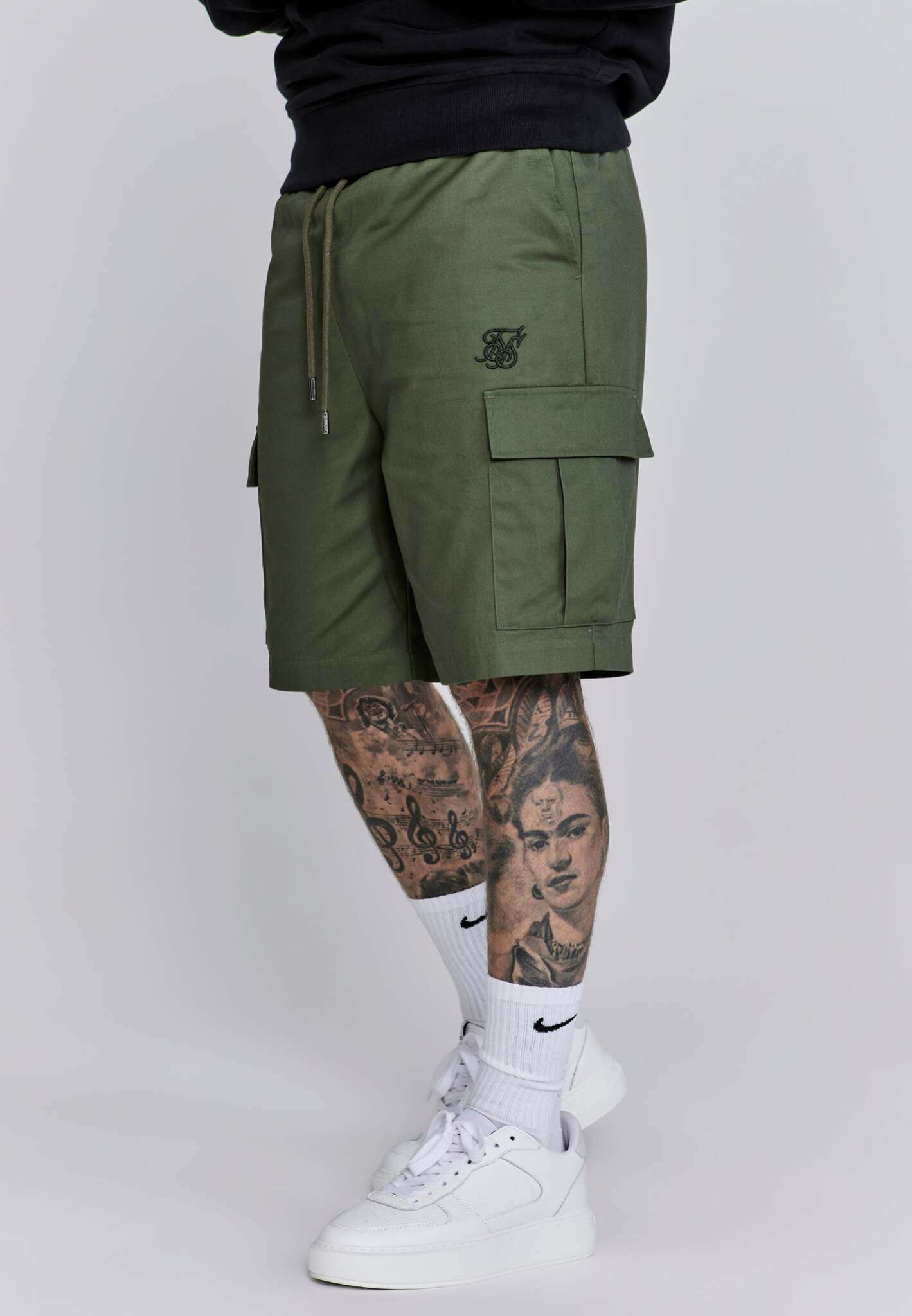 Short Cargo dans Green Short SikSilk