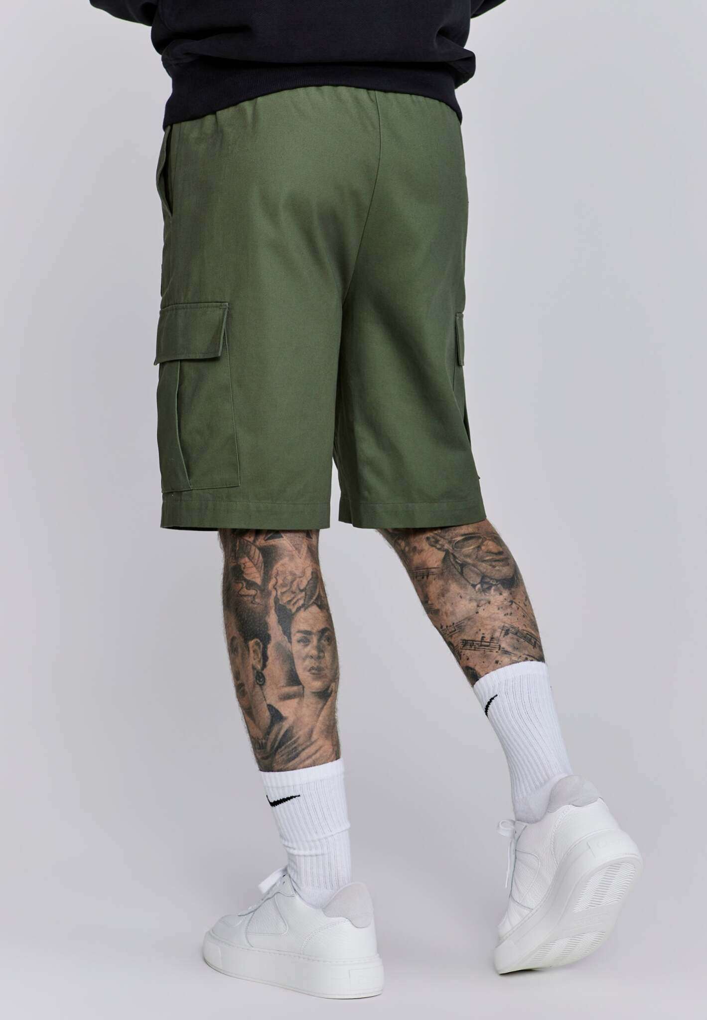Short Cargo dans Green Short SikSilk