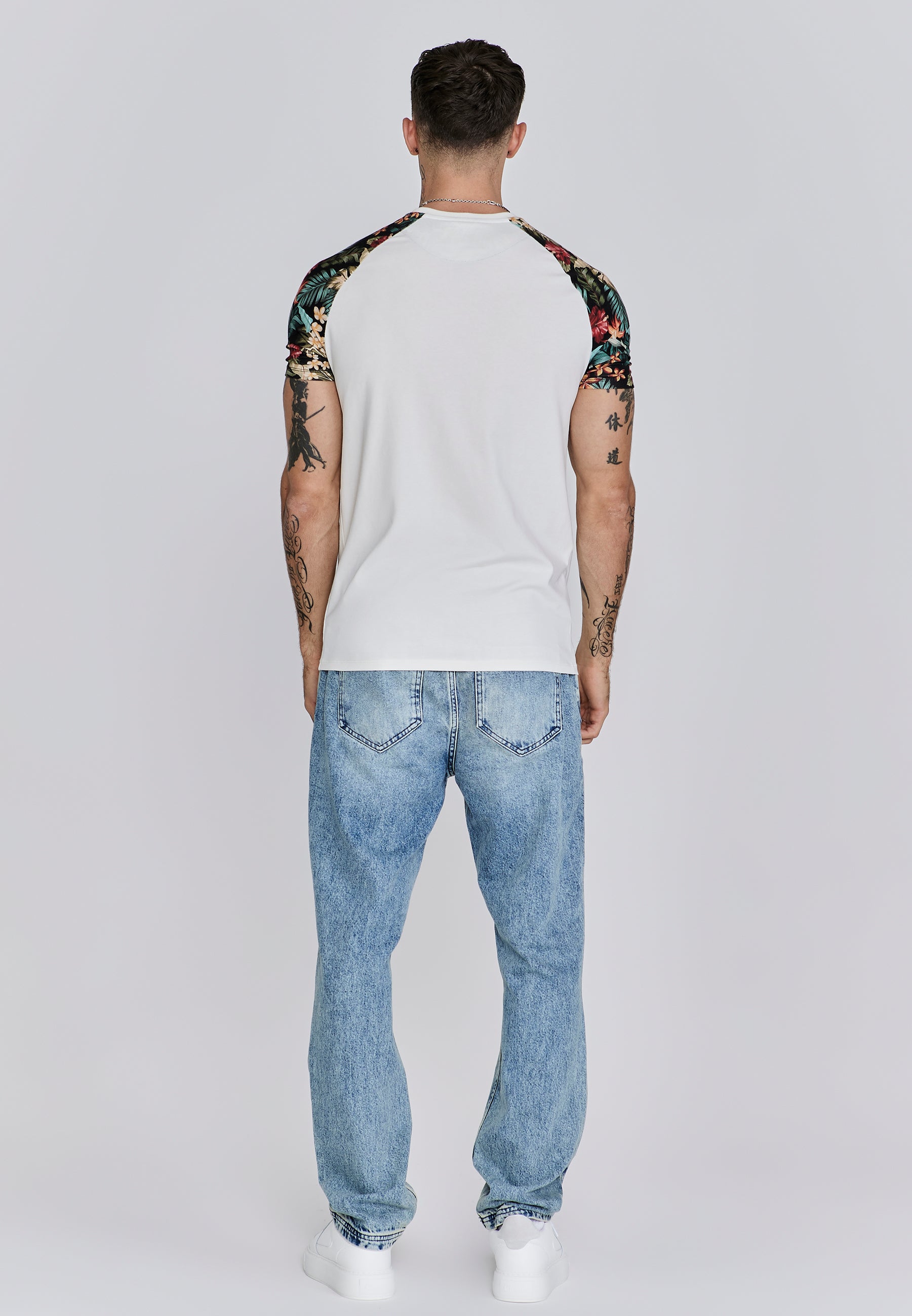 T-shirt raglan en écru T-shirts SikSilk