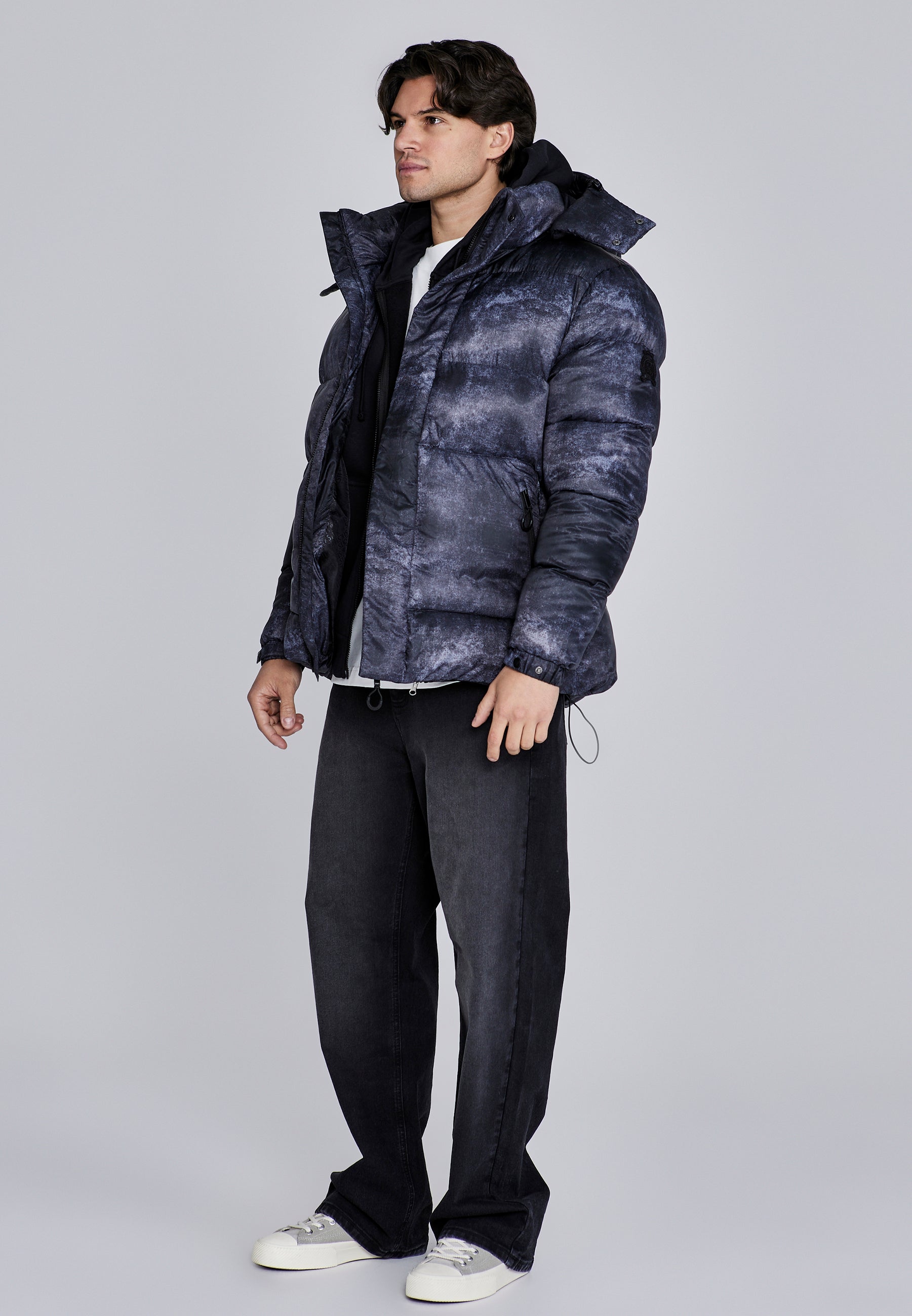 Puffer Jacket in Dark Grey Vestes SikSilk