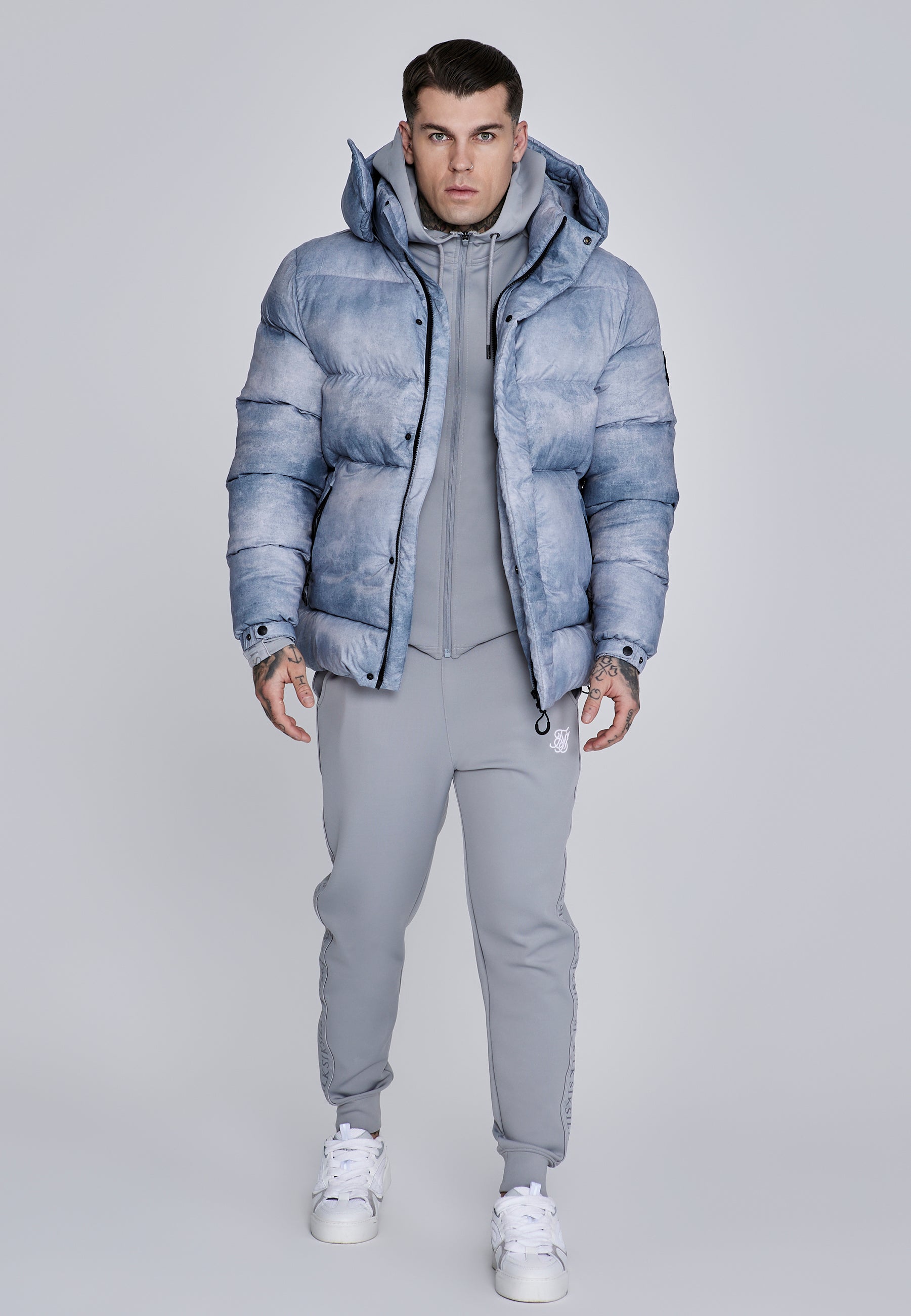 Puffer Jacket in Light Grey Vestes SikSilk