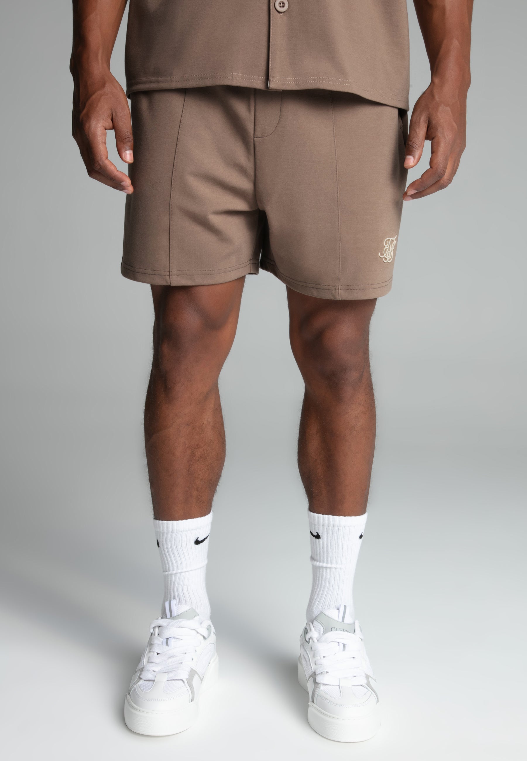Short rétro en beige Short SikSilk