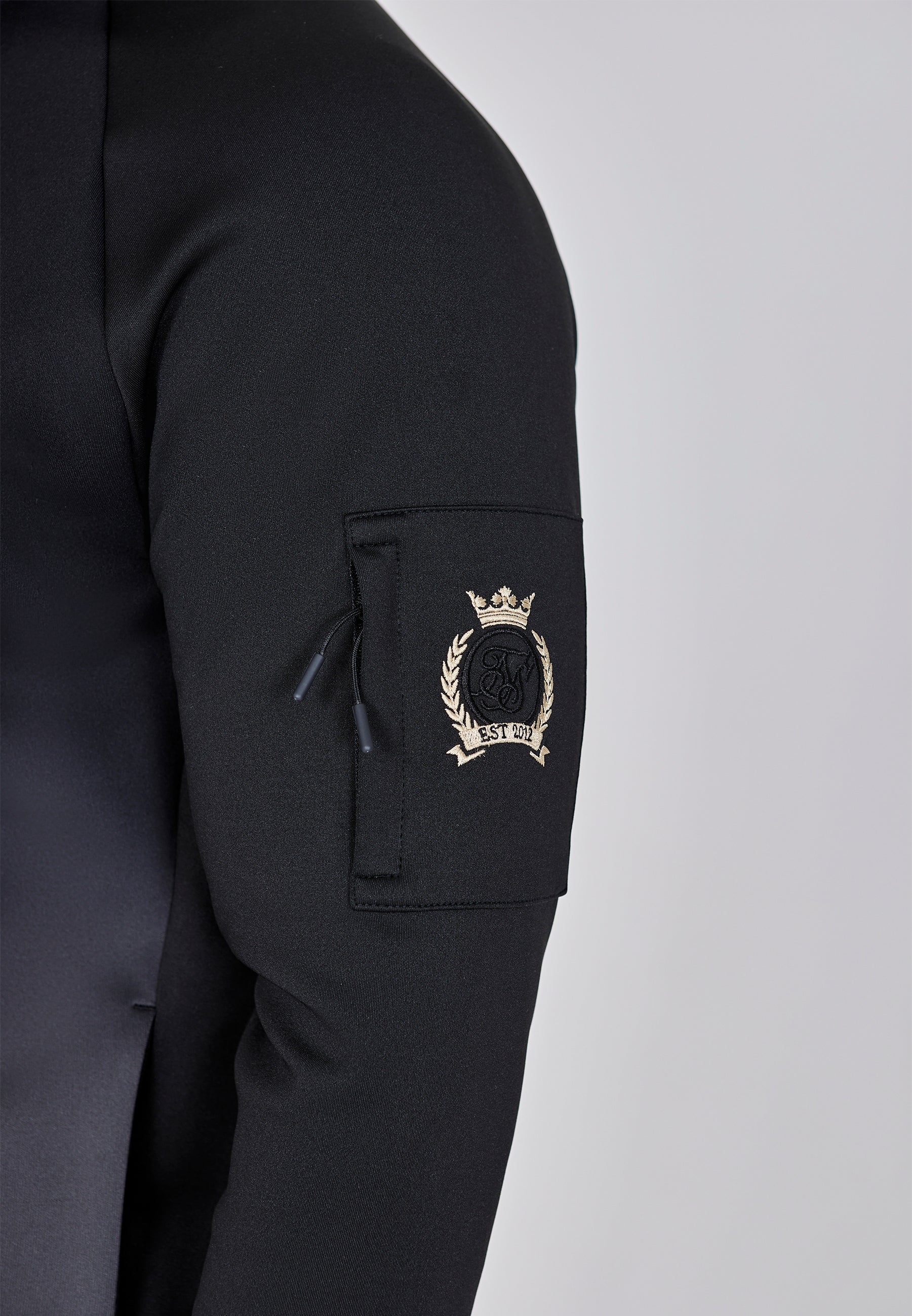 Full Zip Hoodie in Black Vestes à capuche SikSilk