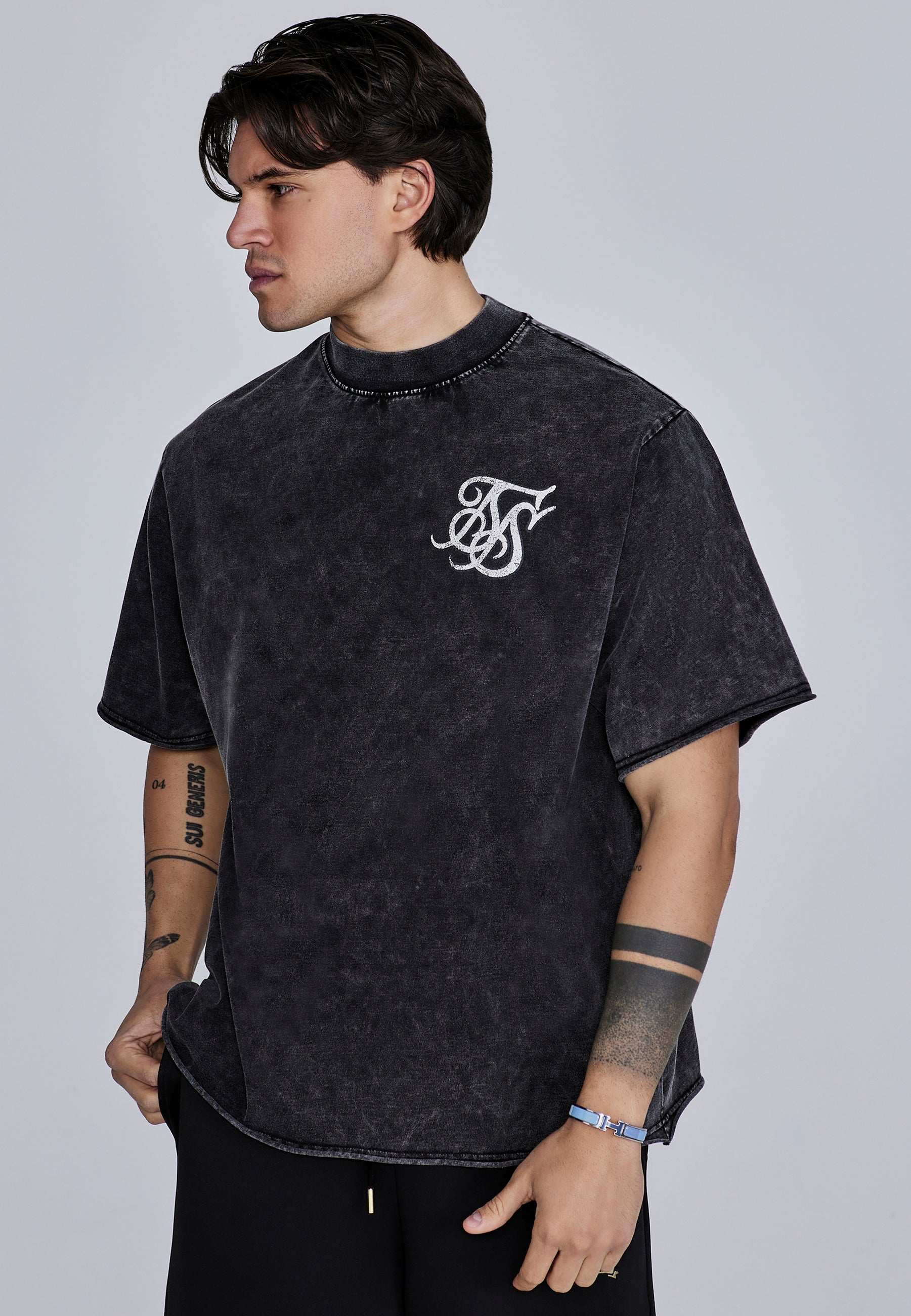 T-shirt oversized en noir T-shirts SikSilk